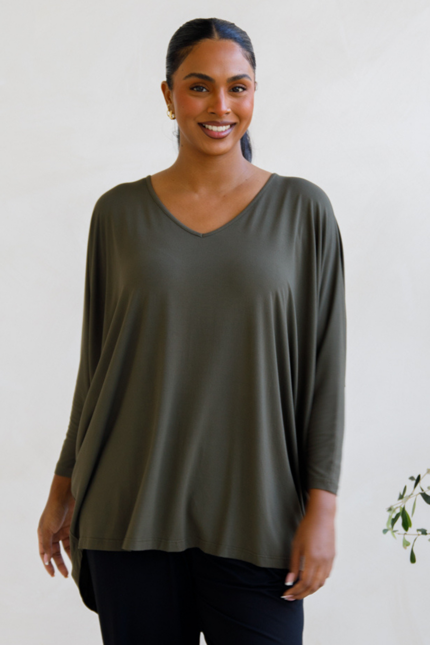 Long Sleeve Hi Low Miracle Top | Moss Green