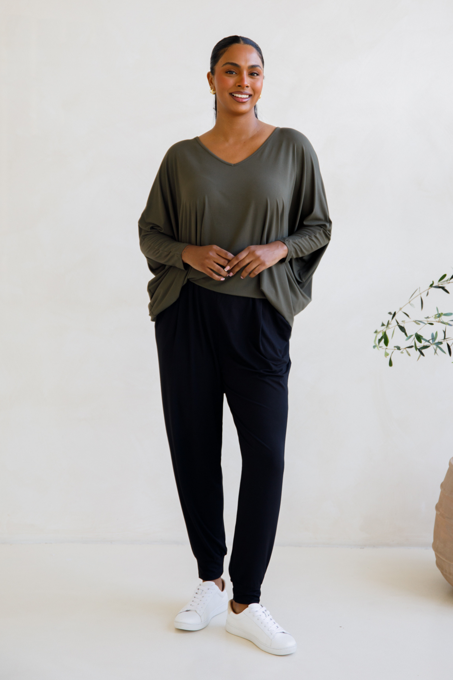 Long Sleeve Hi Low Miracle Top | Moss Green