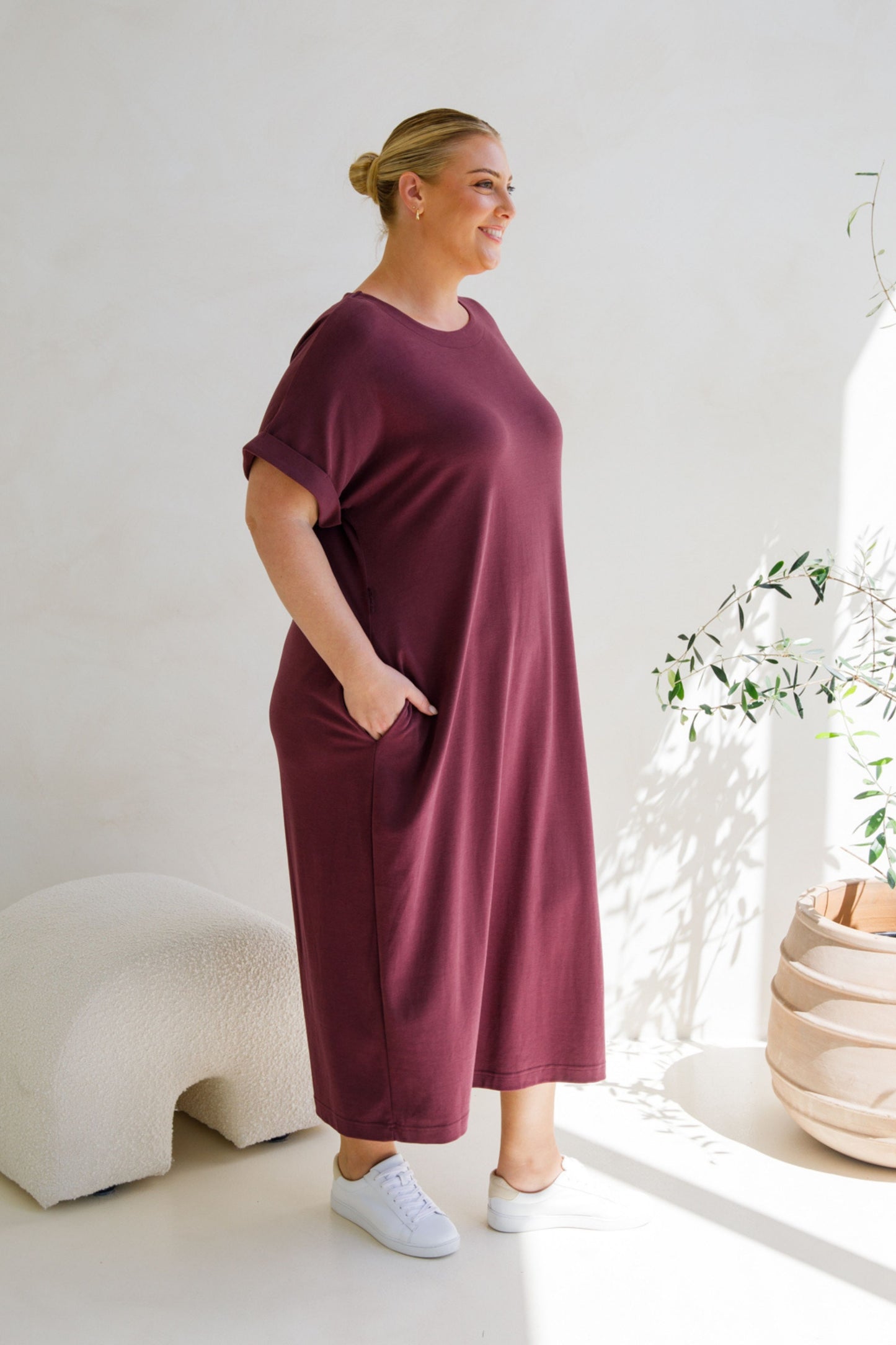 ALTHEA Lounge Short Sleeve Midi Dress | Shiraz