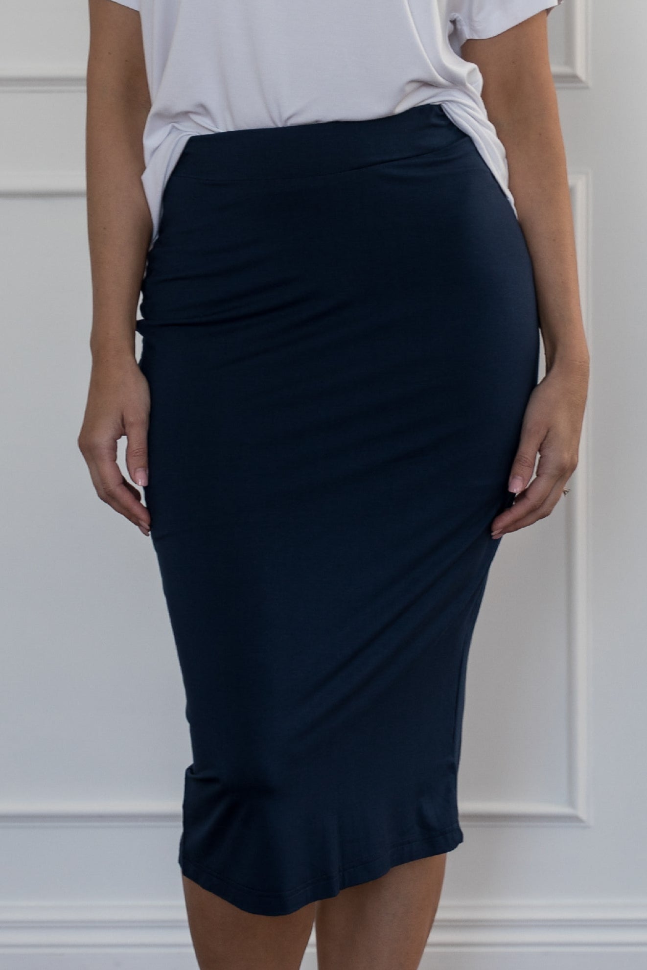 Plus-Sized Black Skirts| PQ Collection | Everyday Midi Skirt