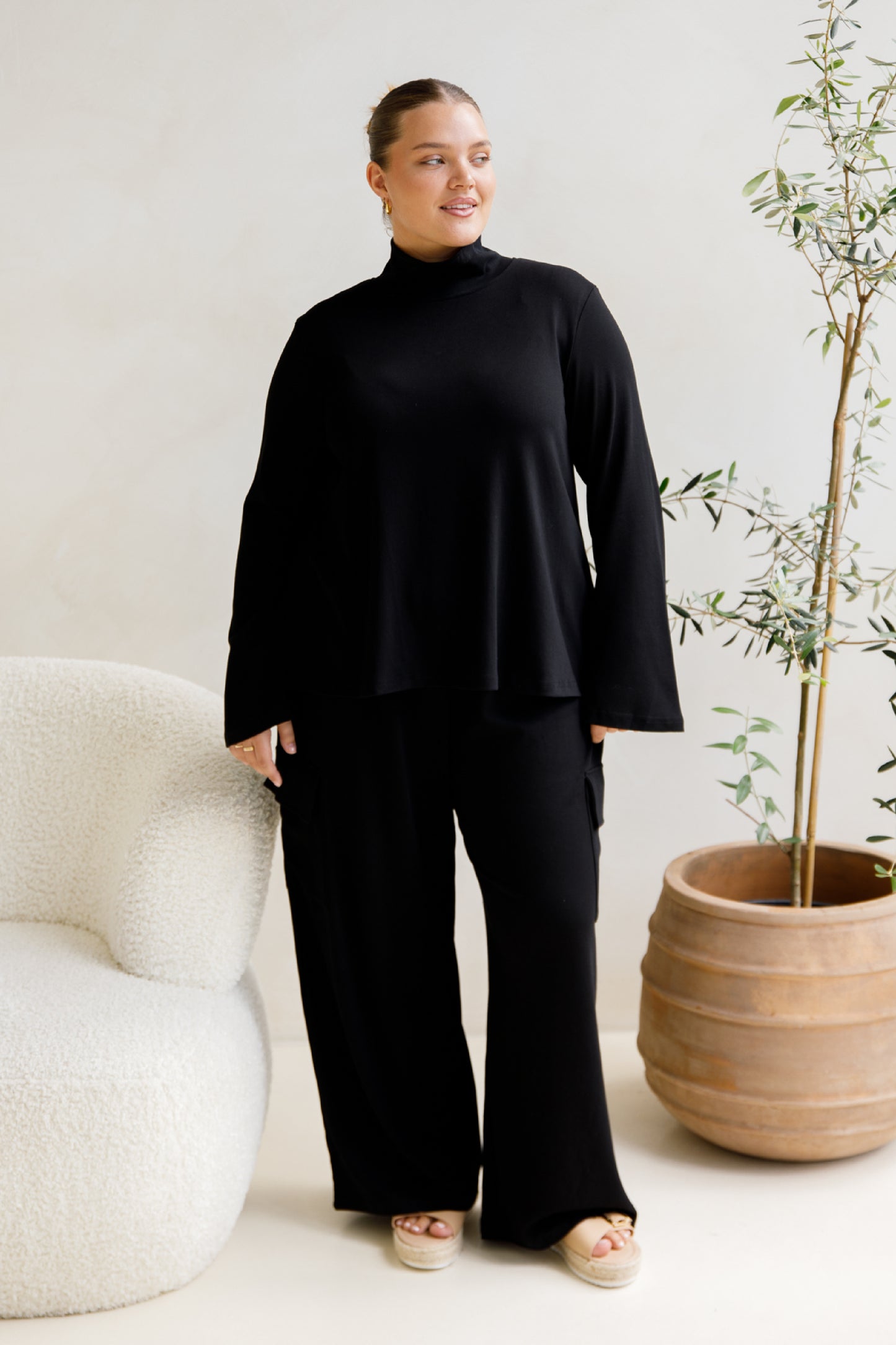 Jazmine Lounge Top | Black | FINAL SALE