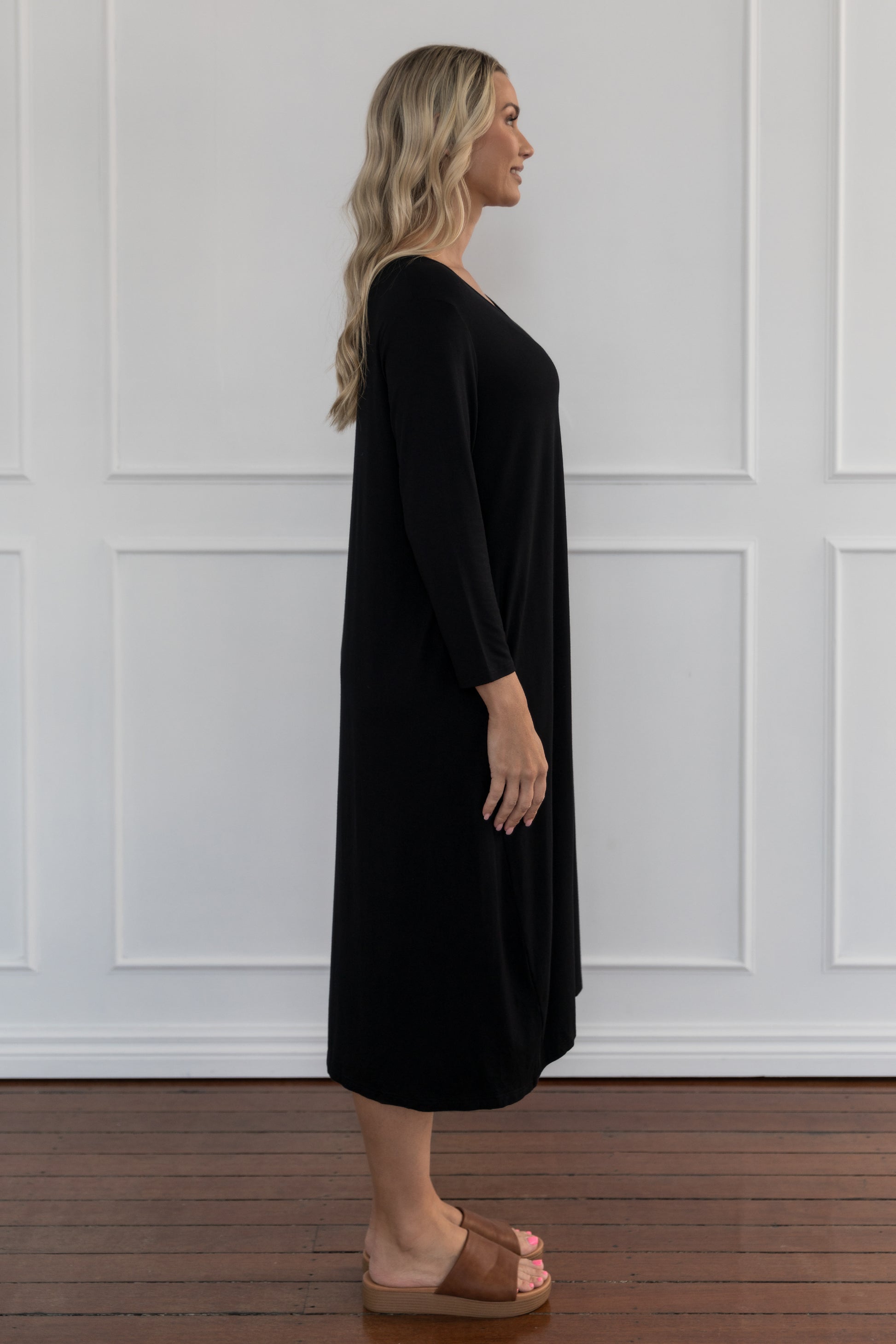 Plus-Sized Black Dresses | PQ Collection | Long Sleeve T-Shirt Dress
