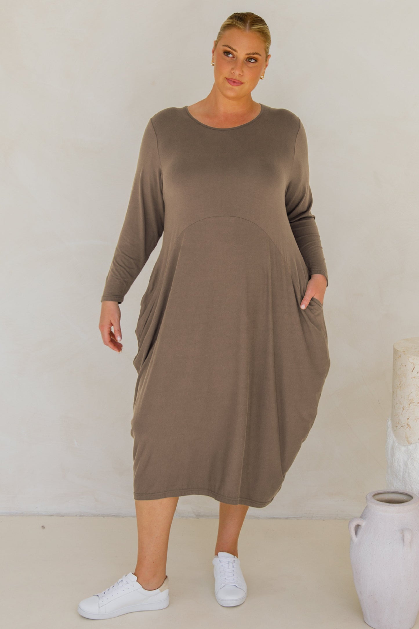 Long Sleeve Soho Dress | Dark Beige