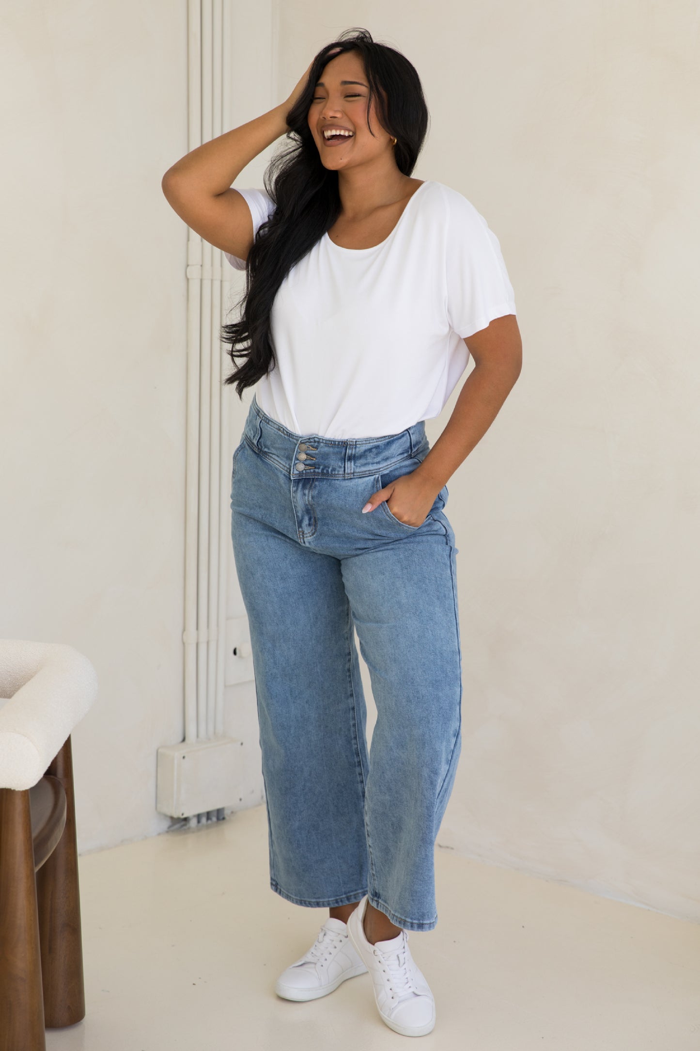 Wide Leg Jean in Light Denim