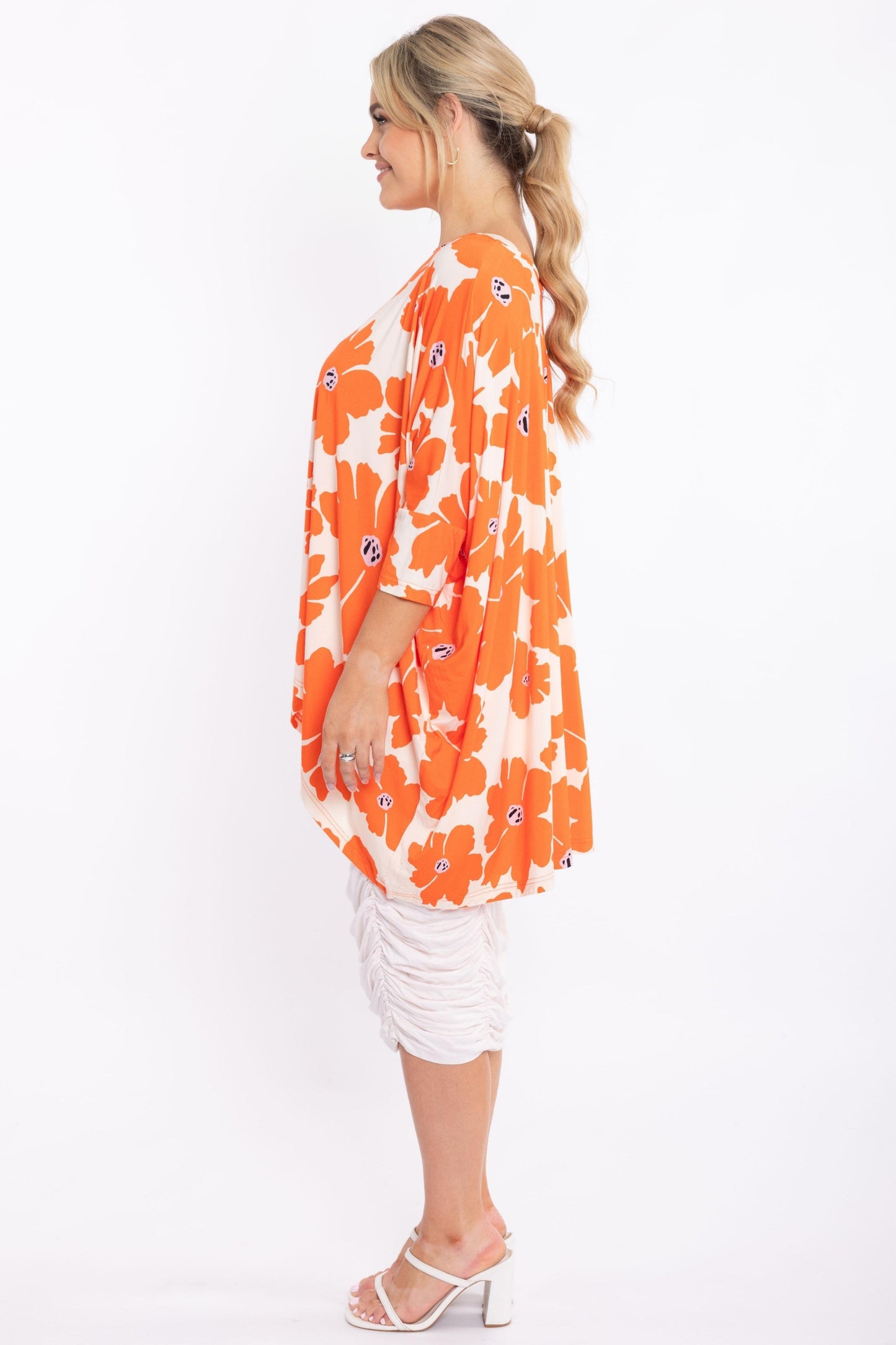 Vanity Skirt in Flower Power