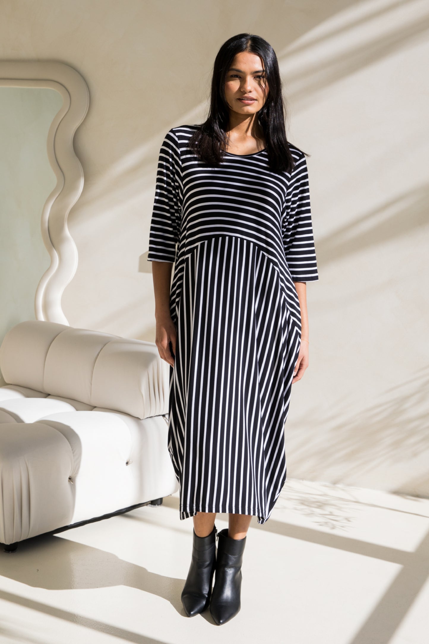 Alviva Dress in Black/White Stripe