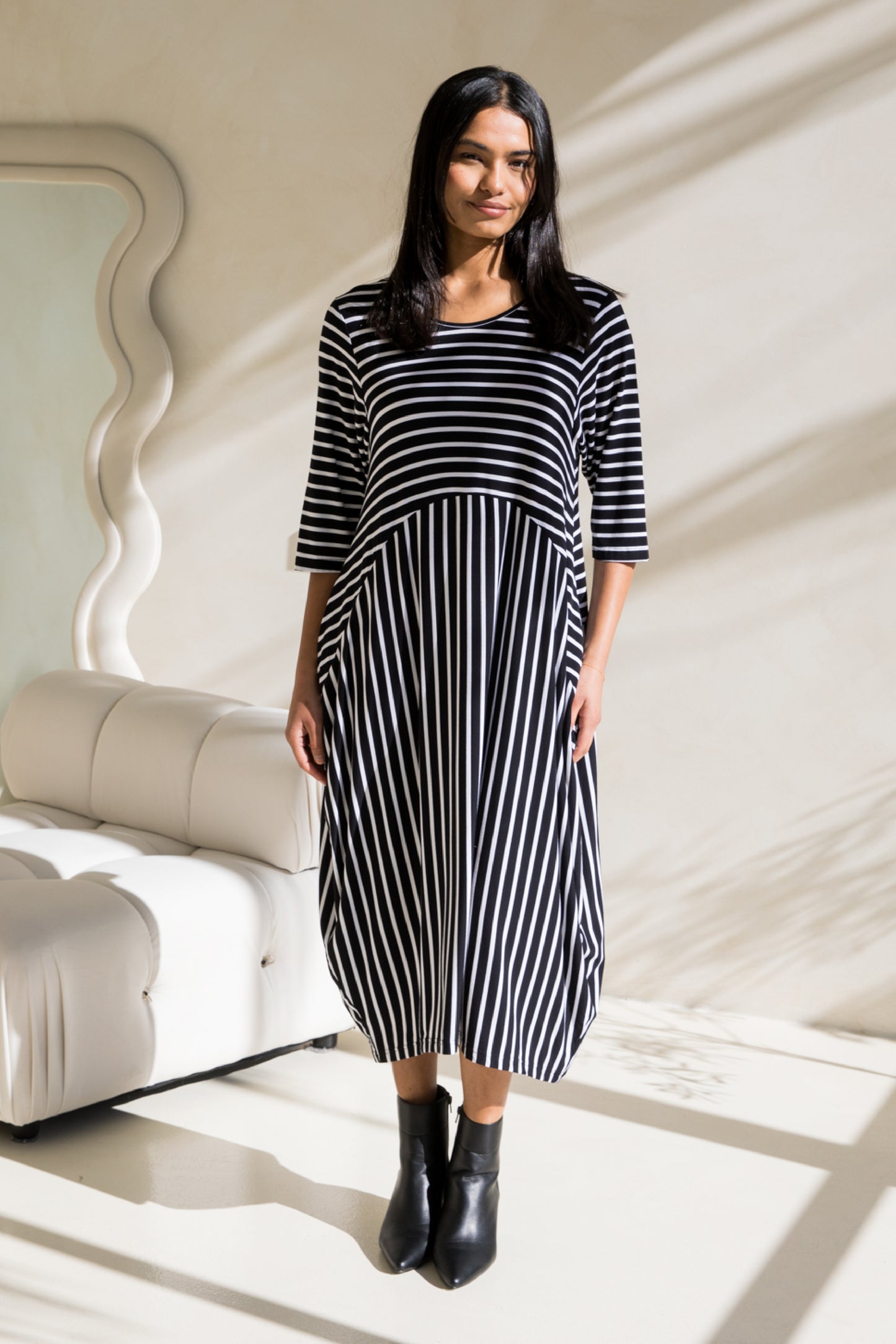 Alviva Dress in Black/White Stripe