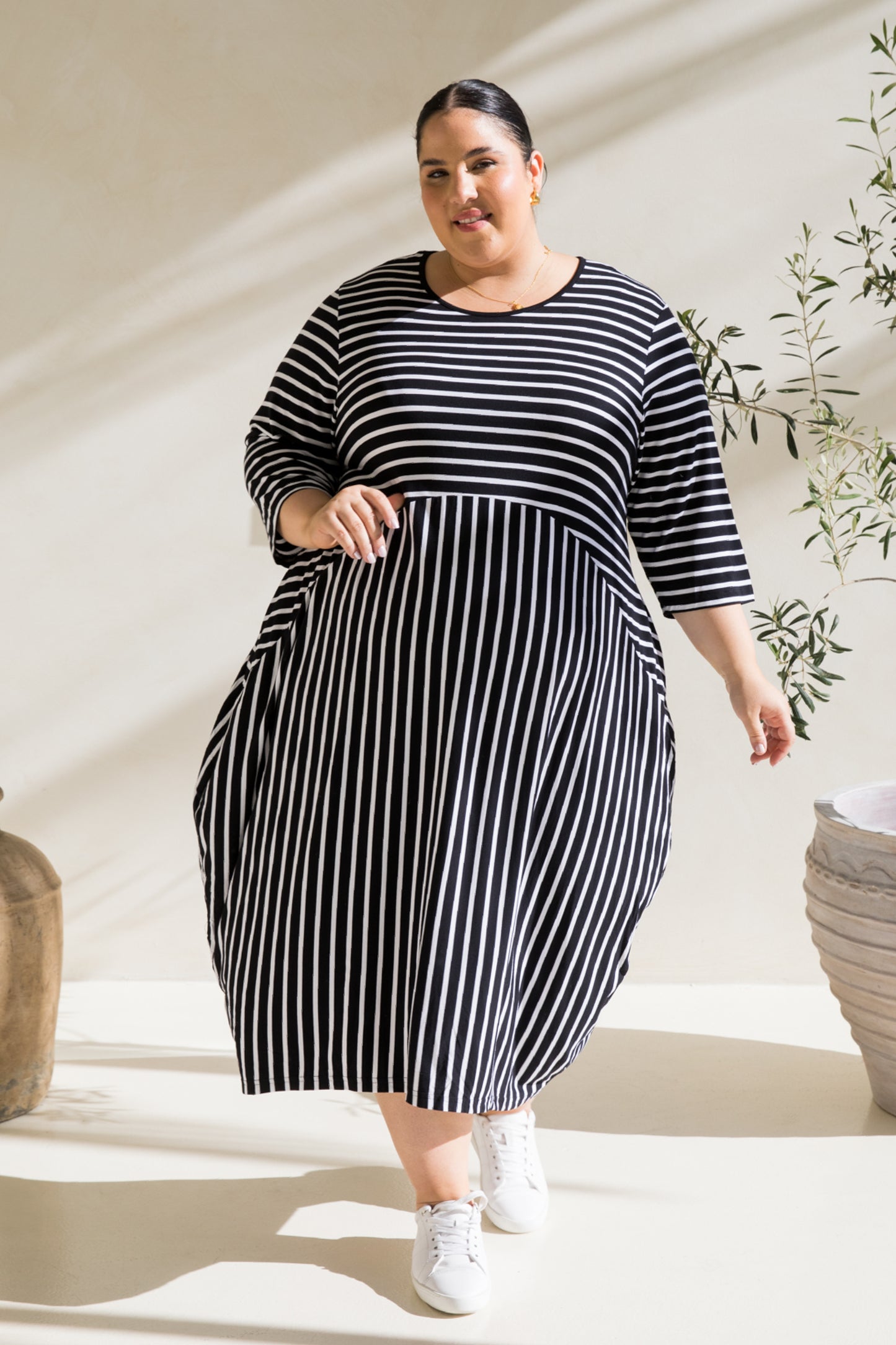 Alviva Dress in Black/White Stripe