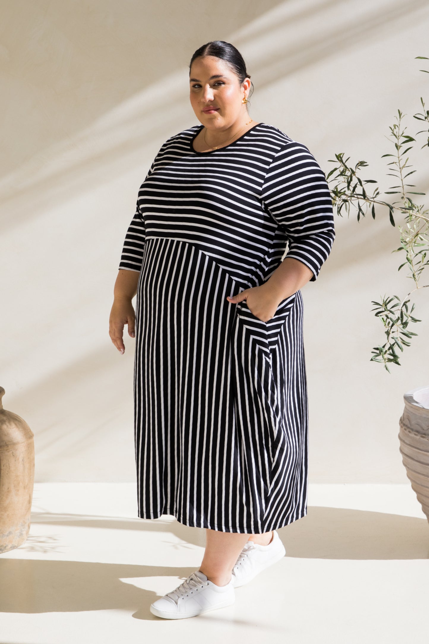 Alviva Dress in Black/White Stripe