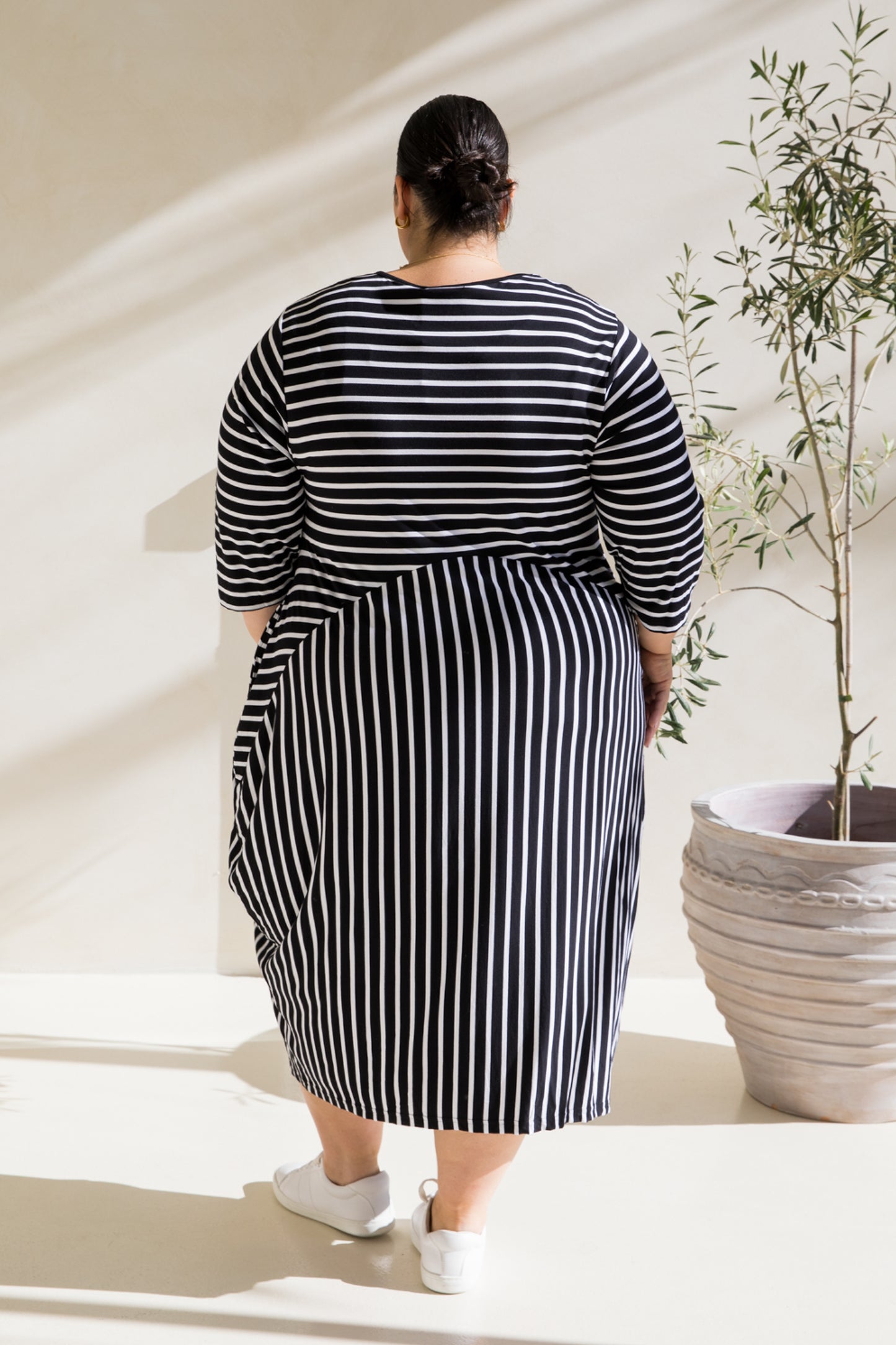 Alviva Dress in Black/White Stripe