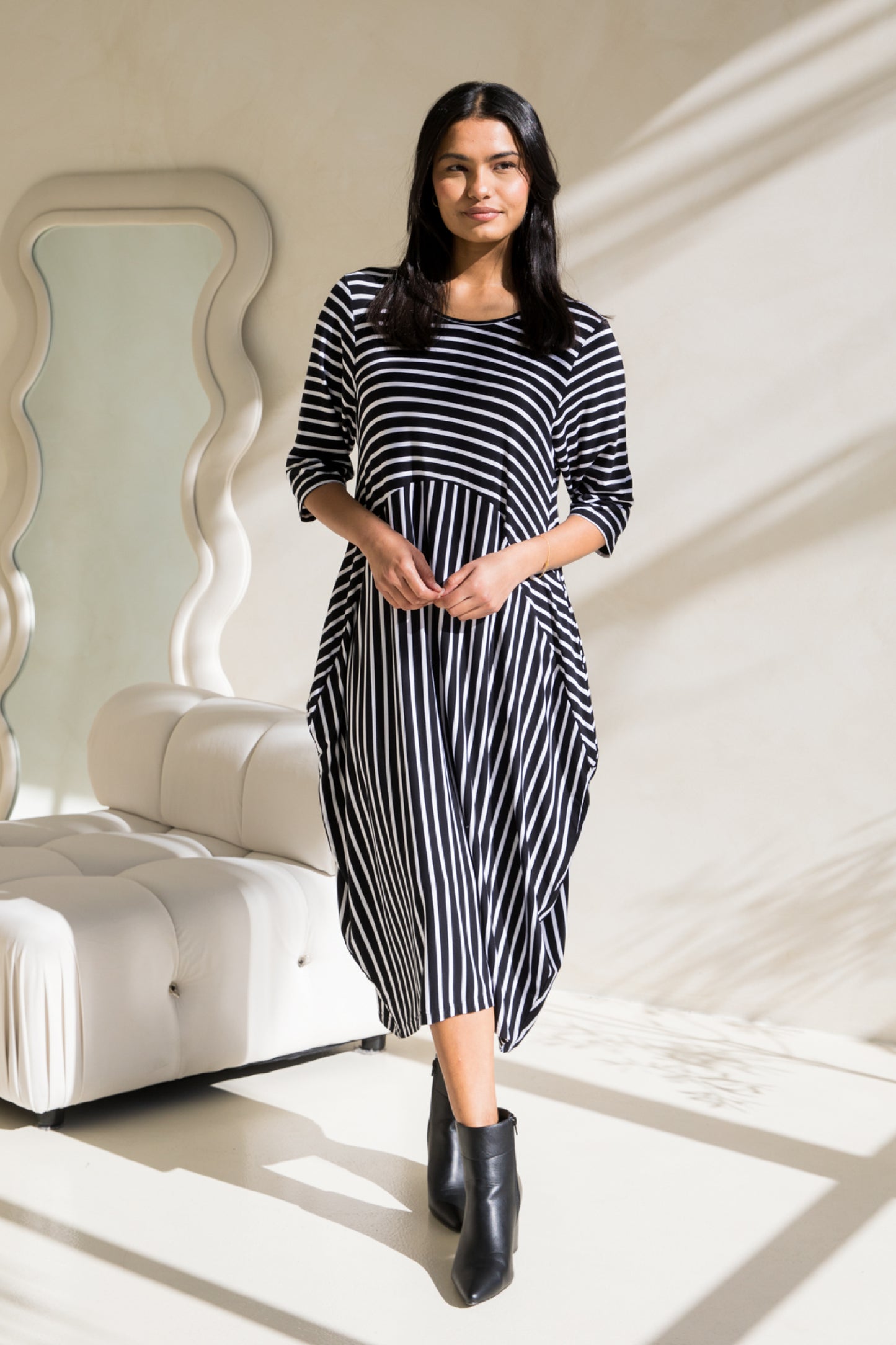 Alviva Dress in Black/White Stripe