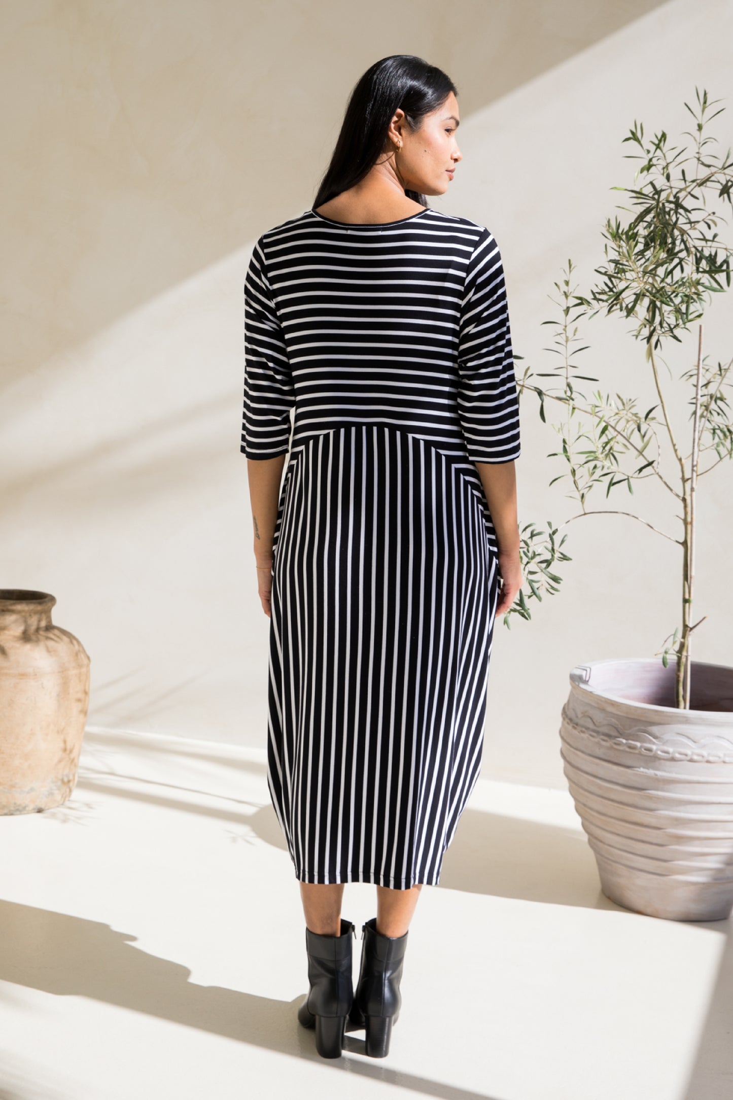 Alviva Dress in Black/White Stripe