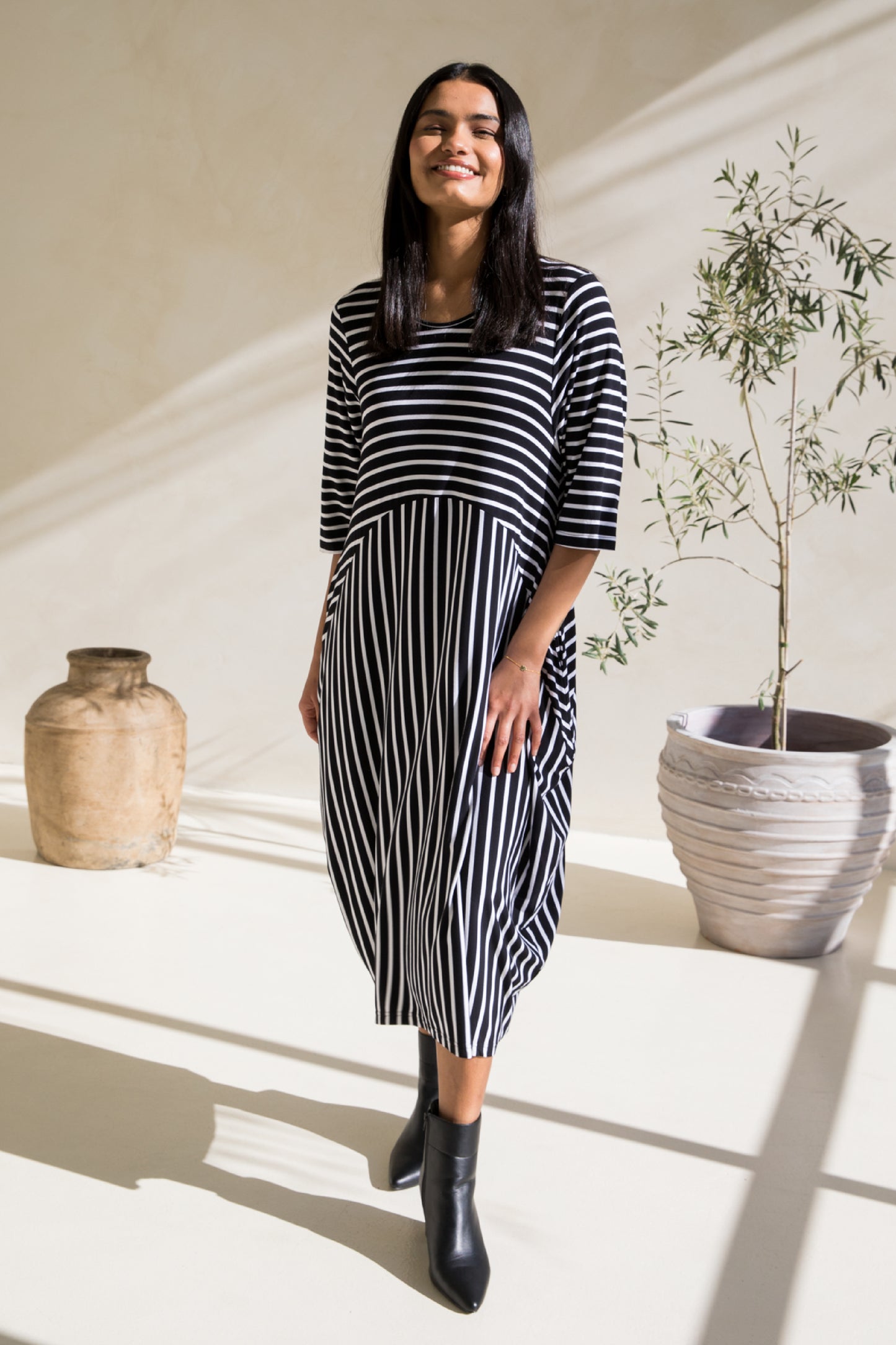 Alviva Dress in Black/White Stripe