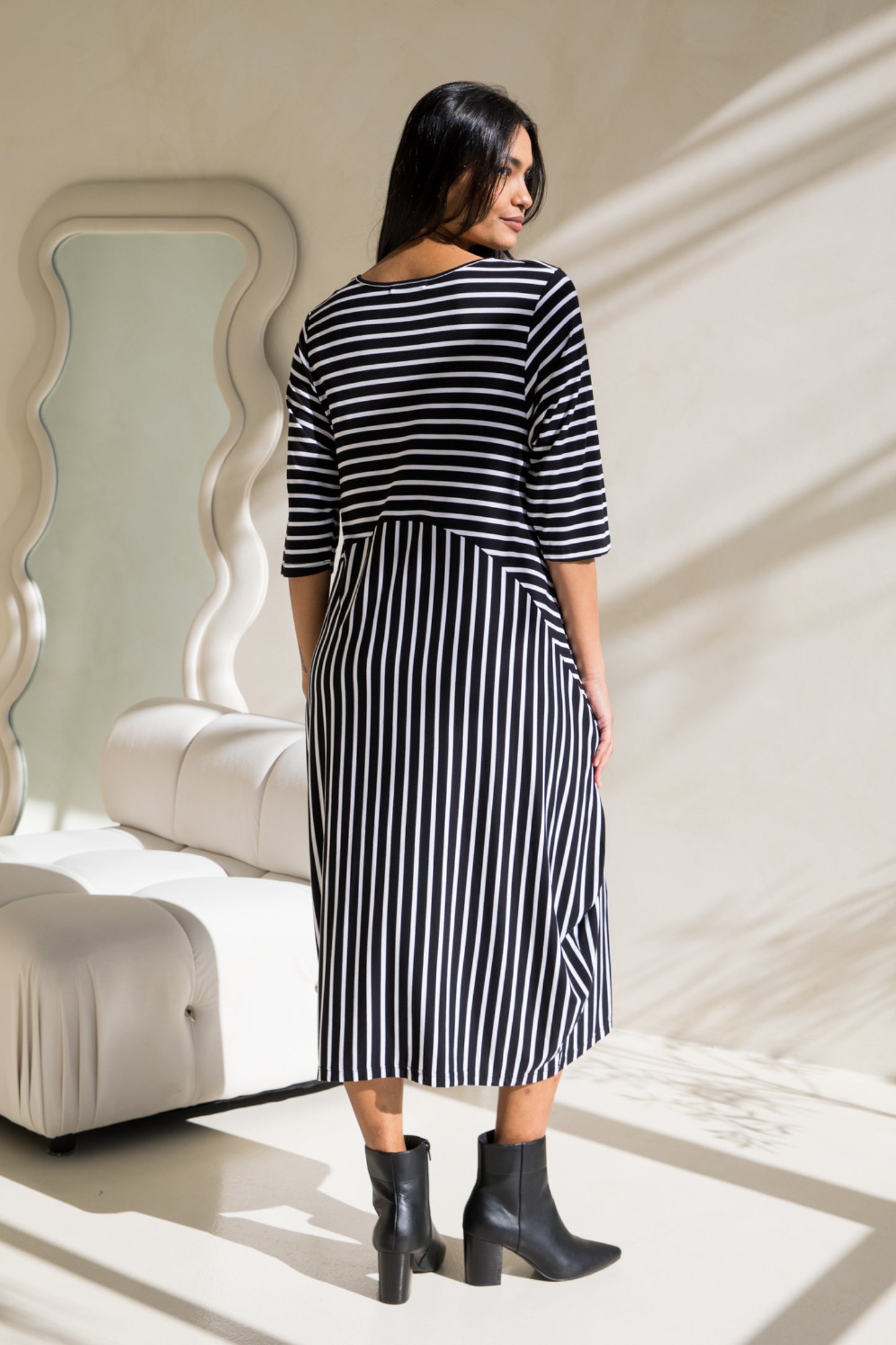 Alviva Dress in Black/White Stripe