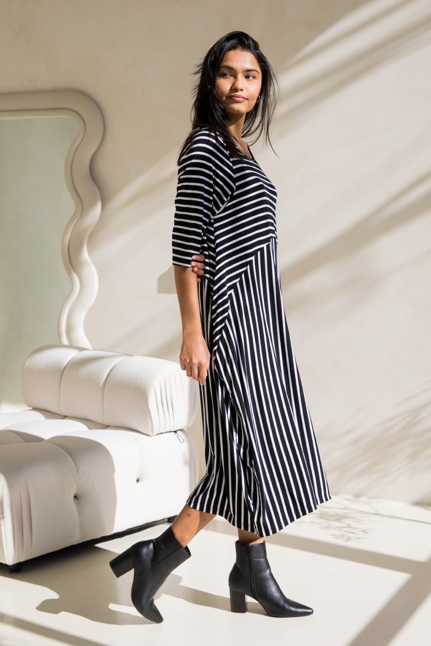 Alviva Dress in Black/White Stripe