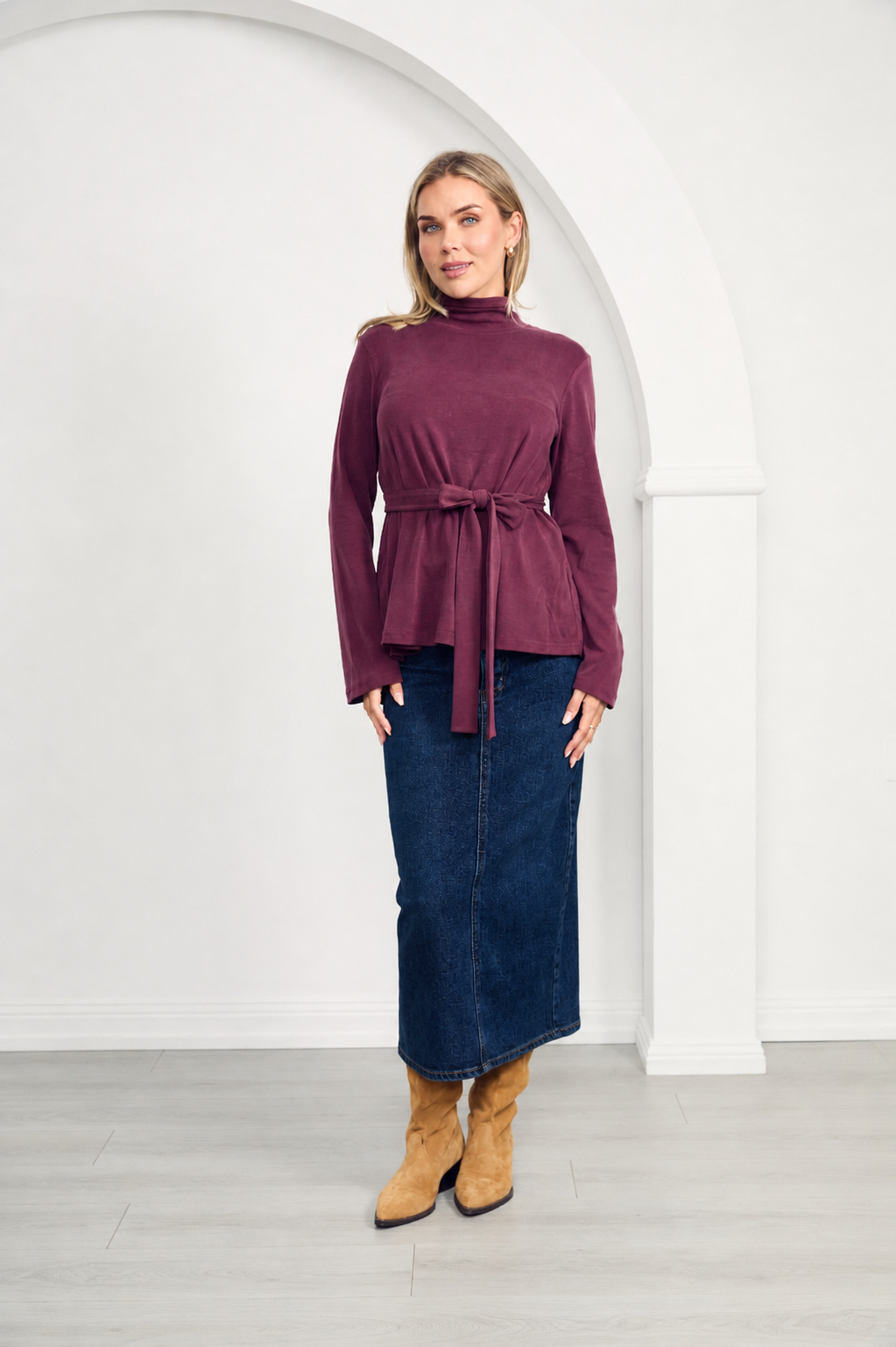 JAZMINE Lounge Longsleeve Classic Length Top | Shiraz