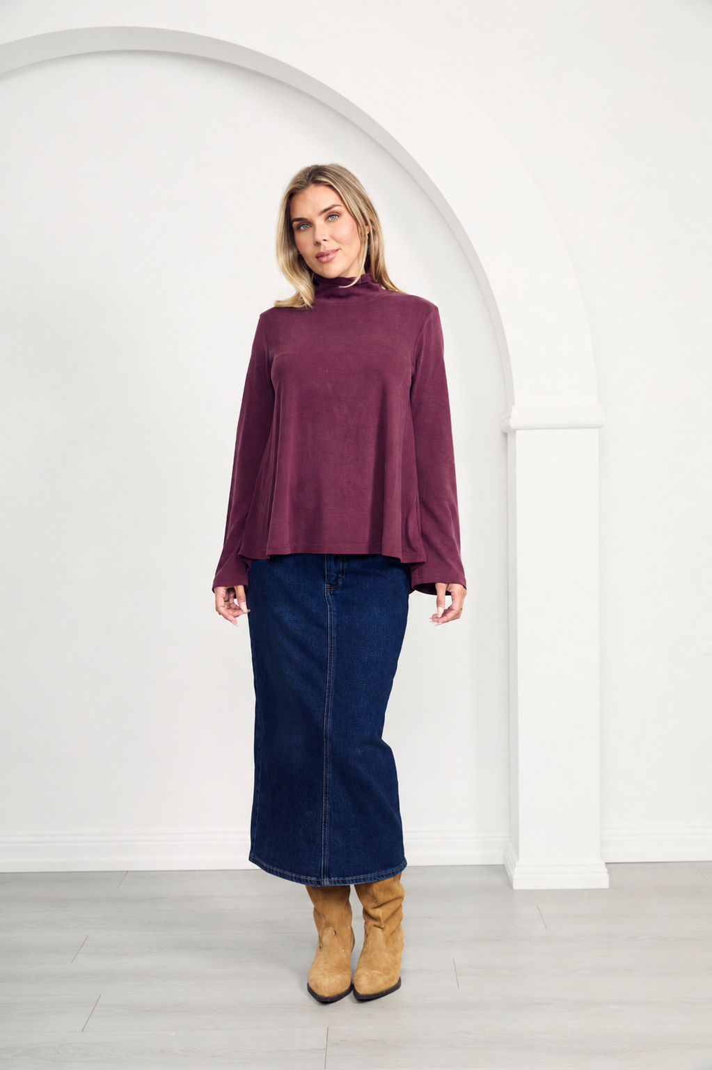 JAZMINE Lounge Longsleeve Classic Length Top | Shiraz