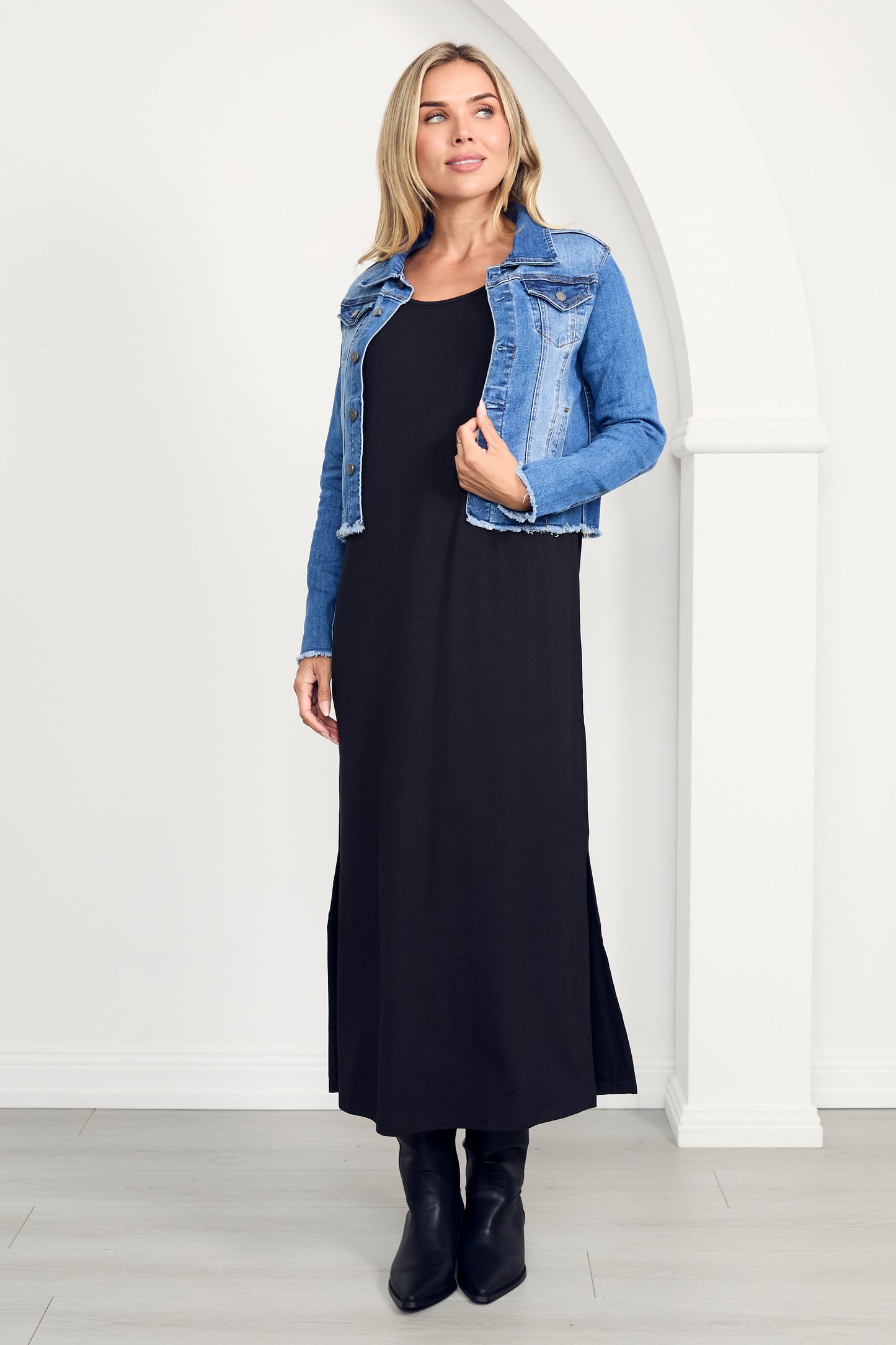 DESTINY Bamboo Short Sleeve Midi Dress | Black