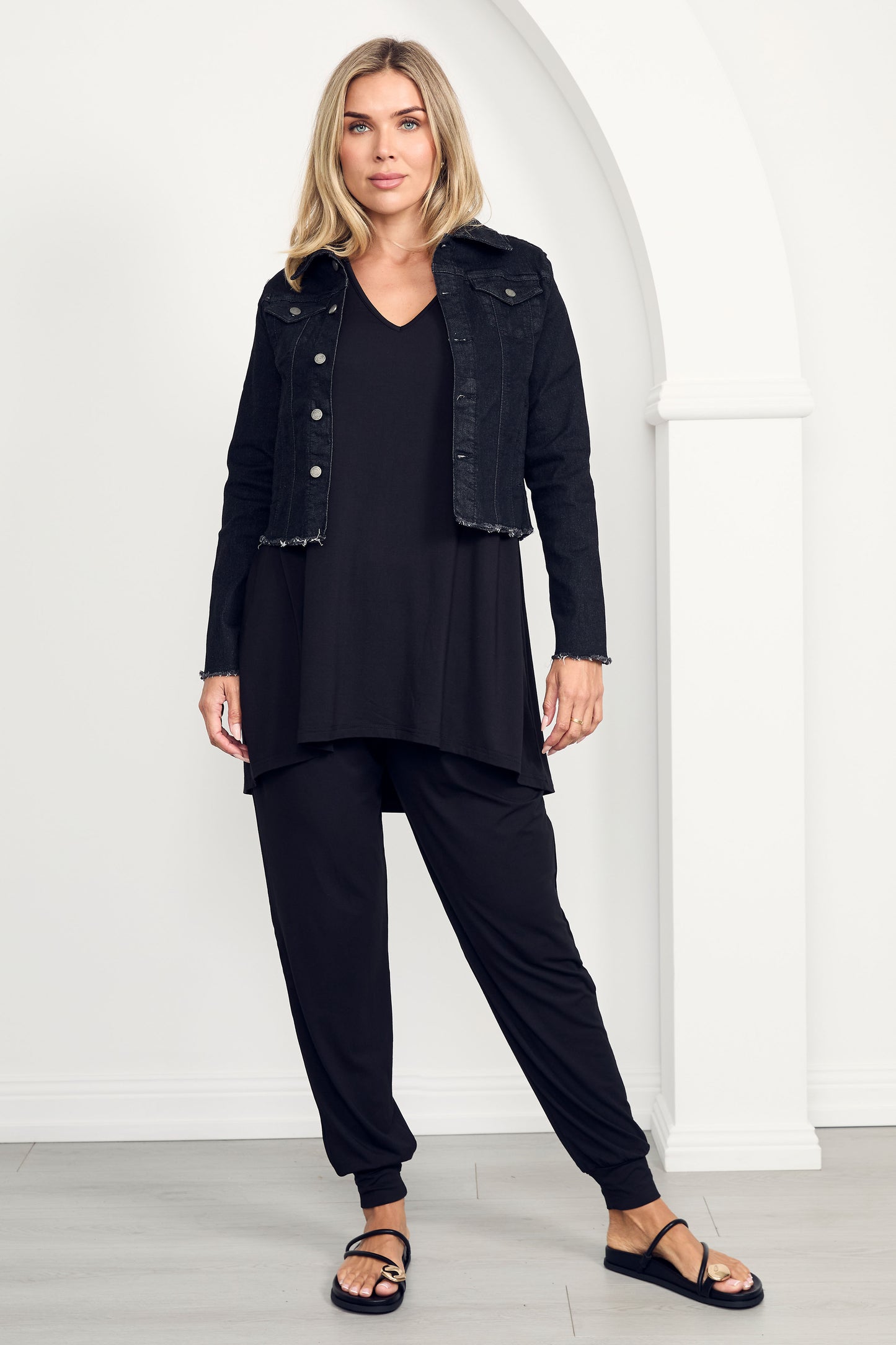 FRAY Denim Long Sleeve Cropped Jacket | Black