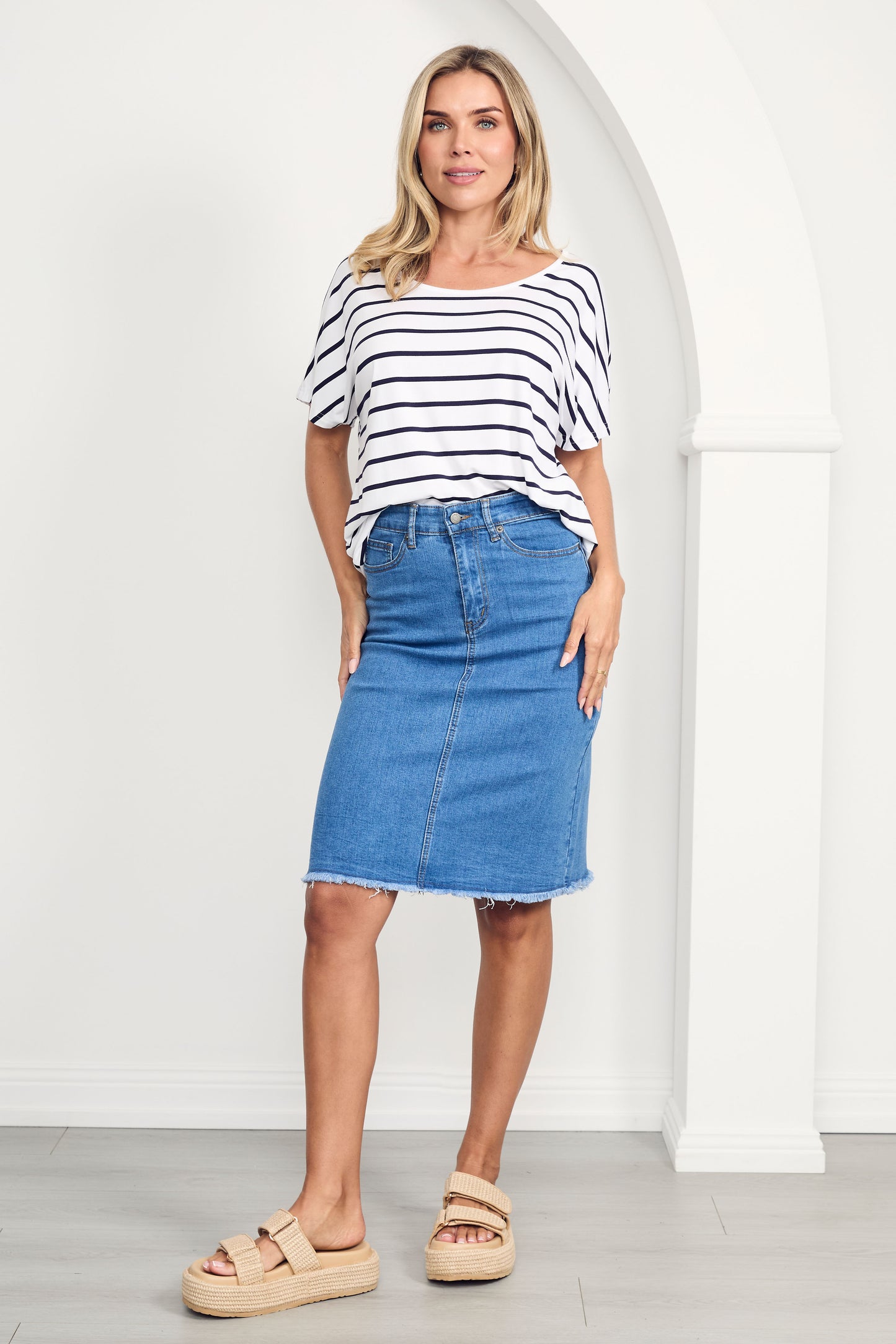 FRAY Stretch Denim Classic Length Skirt | Mid Wash