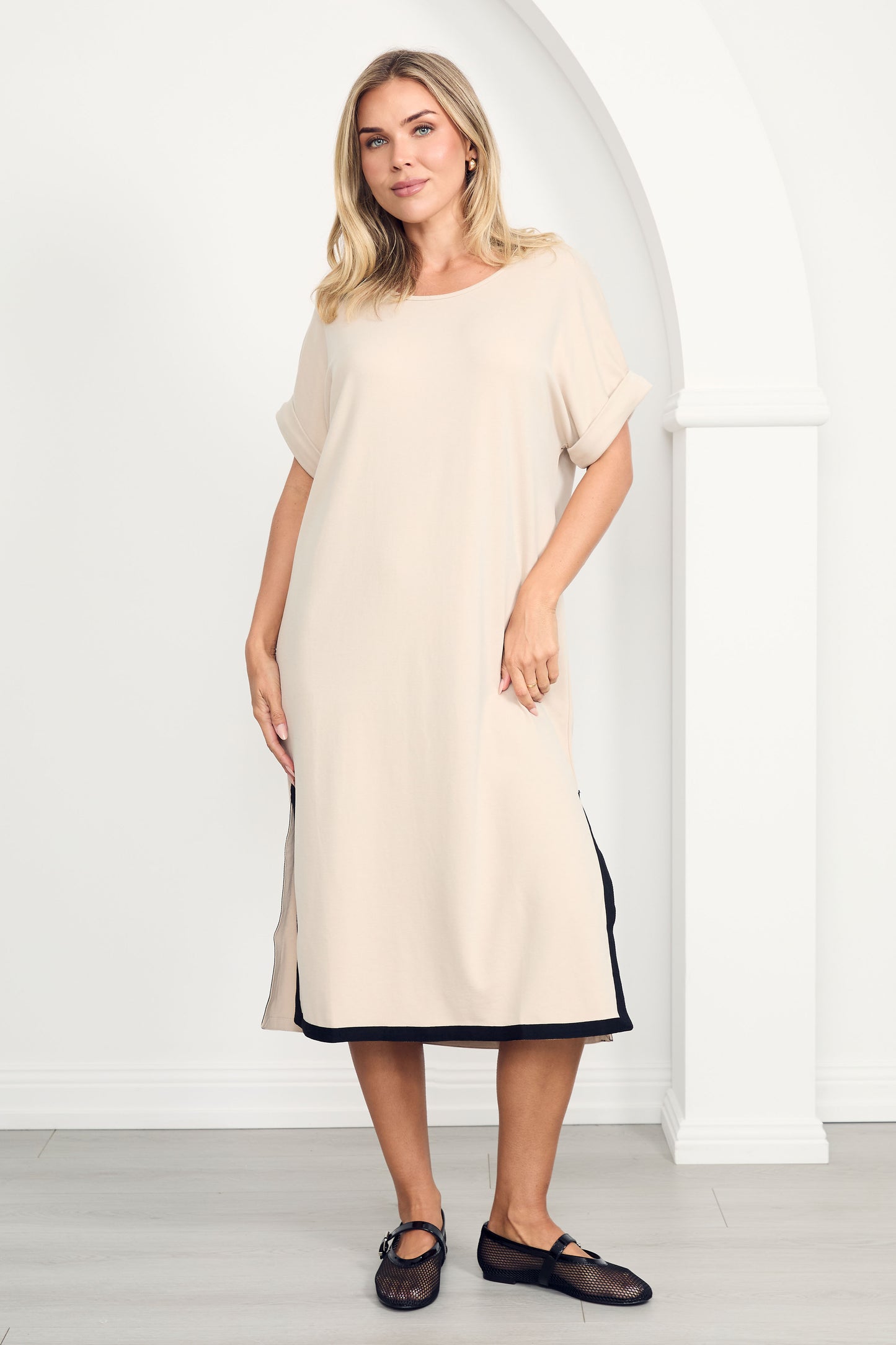 GIGI Lounge Short Sleeve Classic/Midi Dress | Portobello Beige