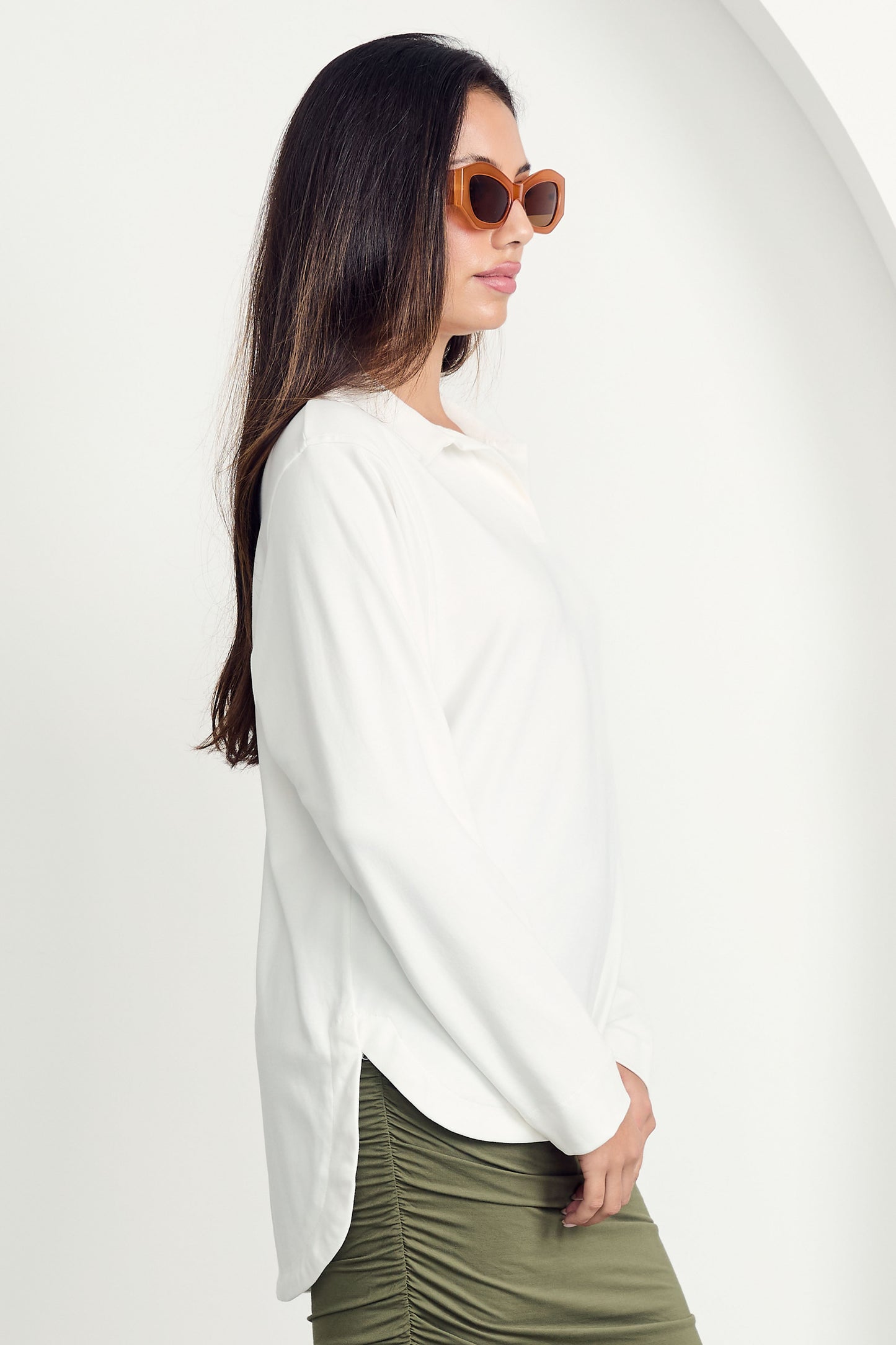 GIGI Lounge Long-Sleeve Hi Lo Classic/Longline Sweater | White
