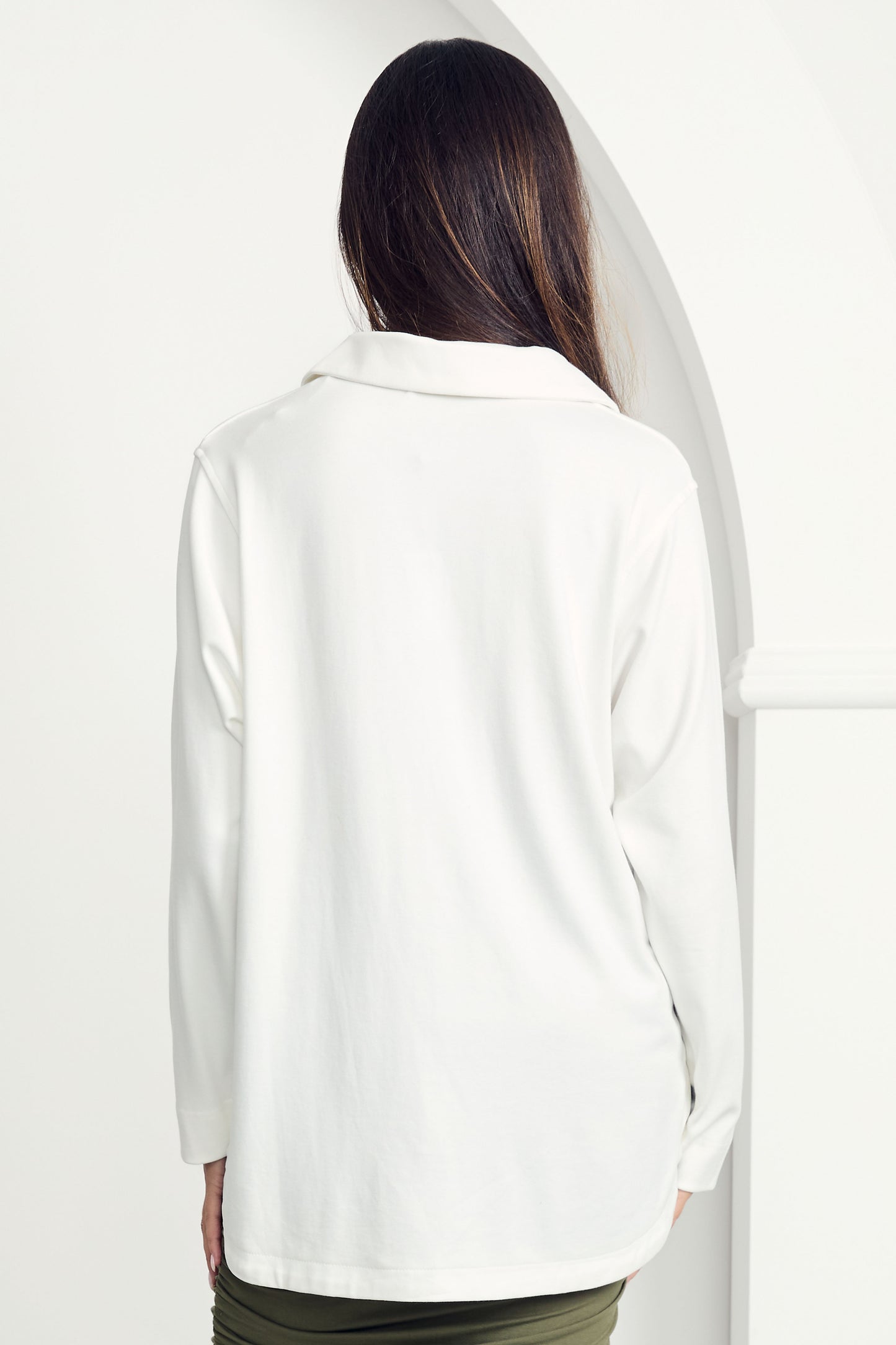 GIGI Lounge Long-Sleeve Hi Lo Classic/Longline Sweater | White