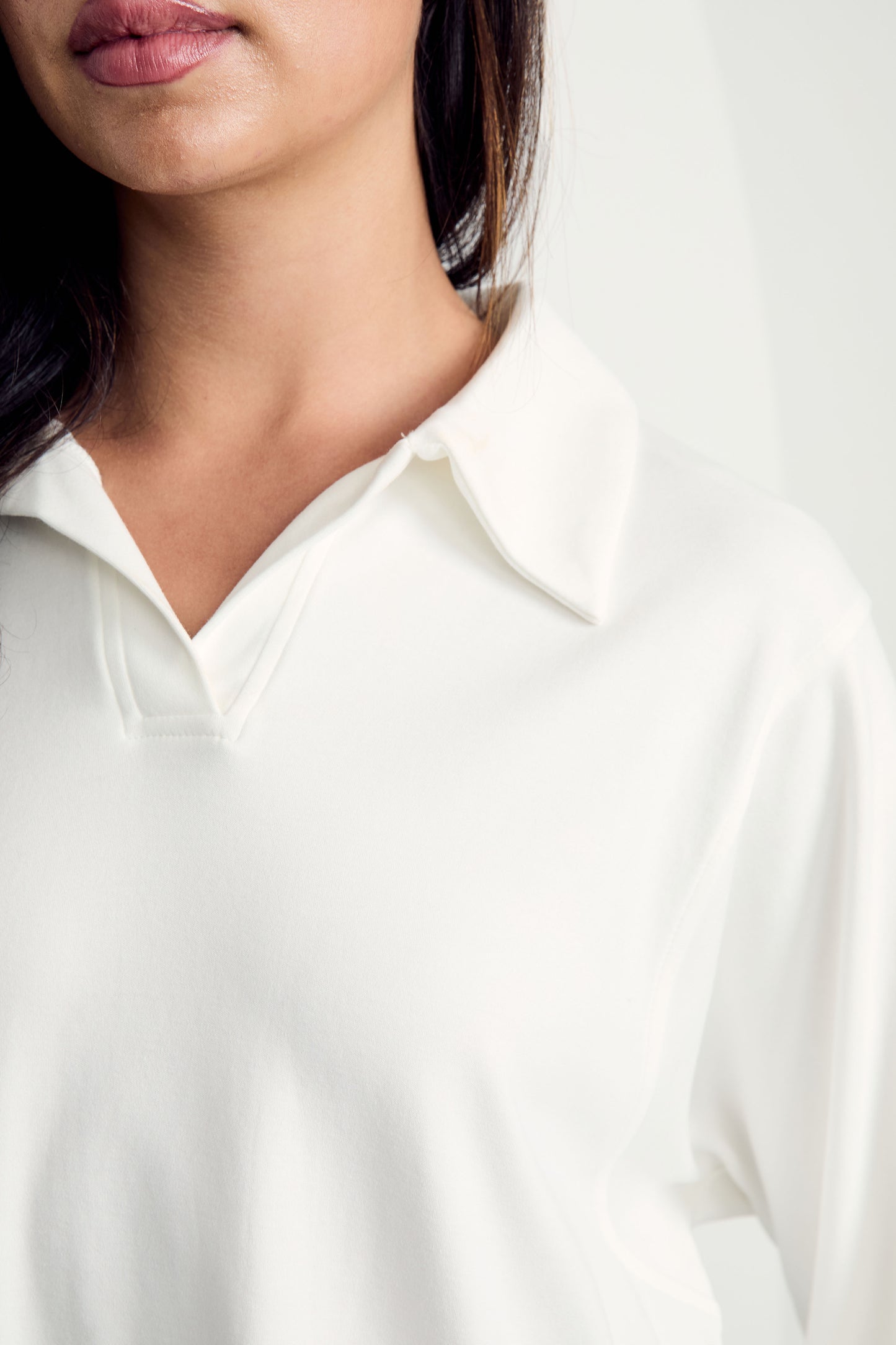 GIGI Lounge Long-Sleeve Hi Lo Classic/Longline Sweater | White