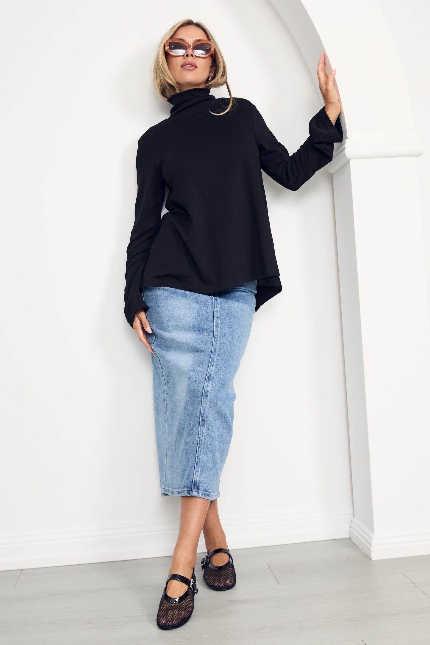 JAZMINE Lounge Longsleeve Classic Length Top | Black