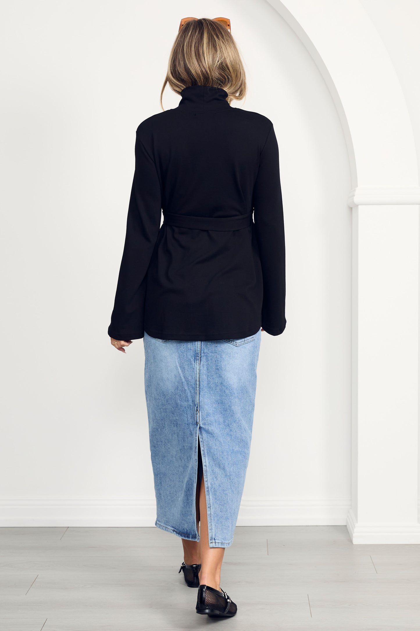 JAZMINE Lounge Longsleeve Classic Length Top | Black