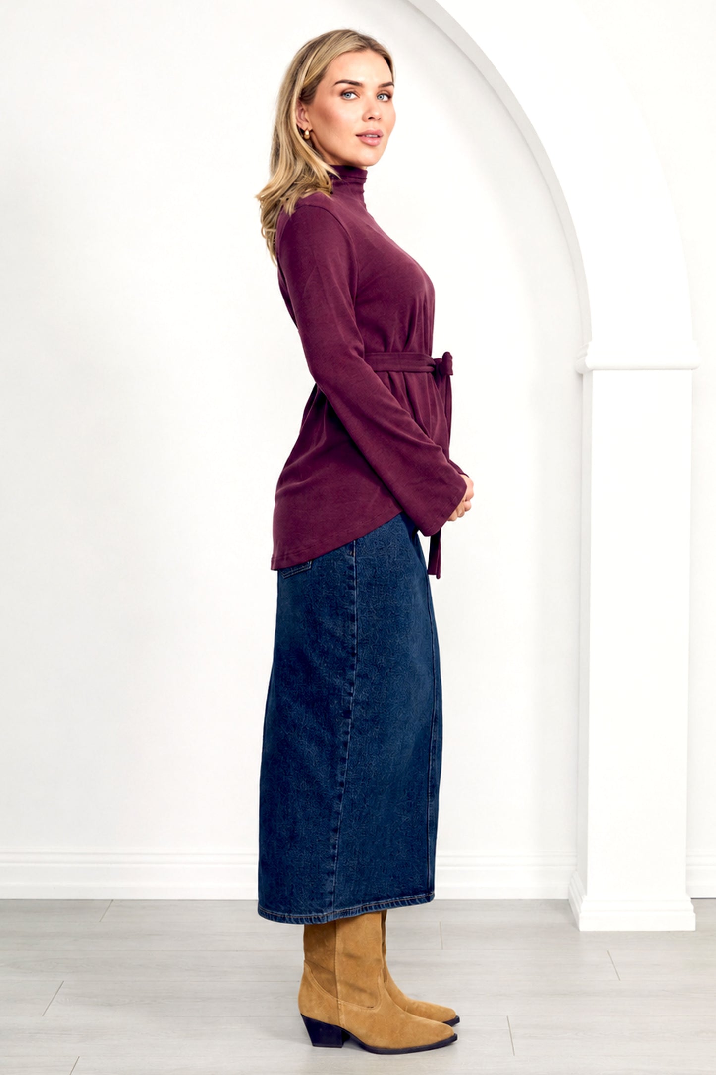 JAZMINE Lounge Longsleeve Classic Length Top | Shiraz