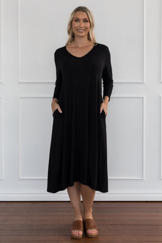 Plus-Sized Black Dresses | PQ Collection | Long Sleeve T-Shirt Dress