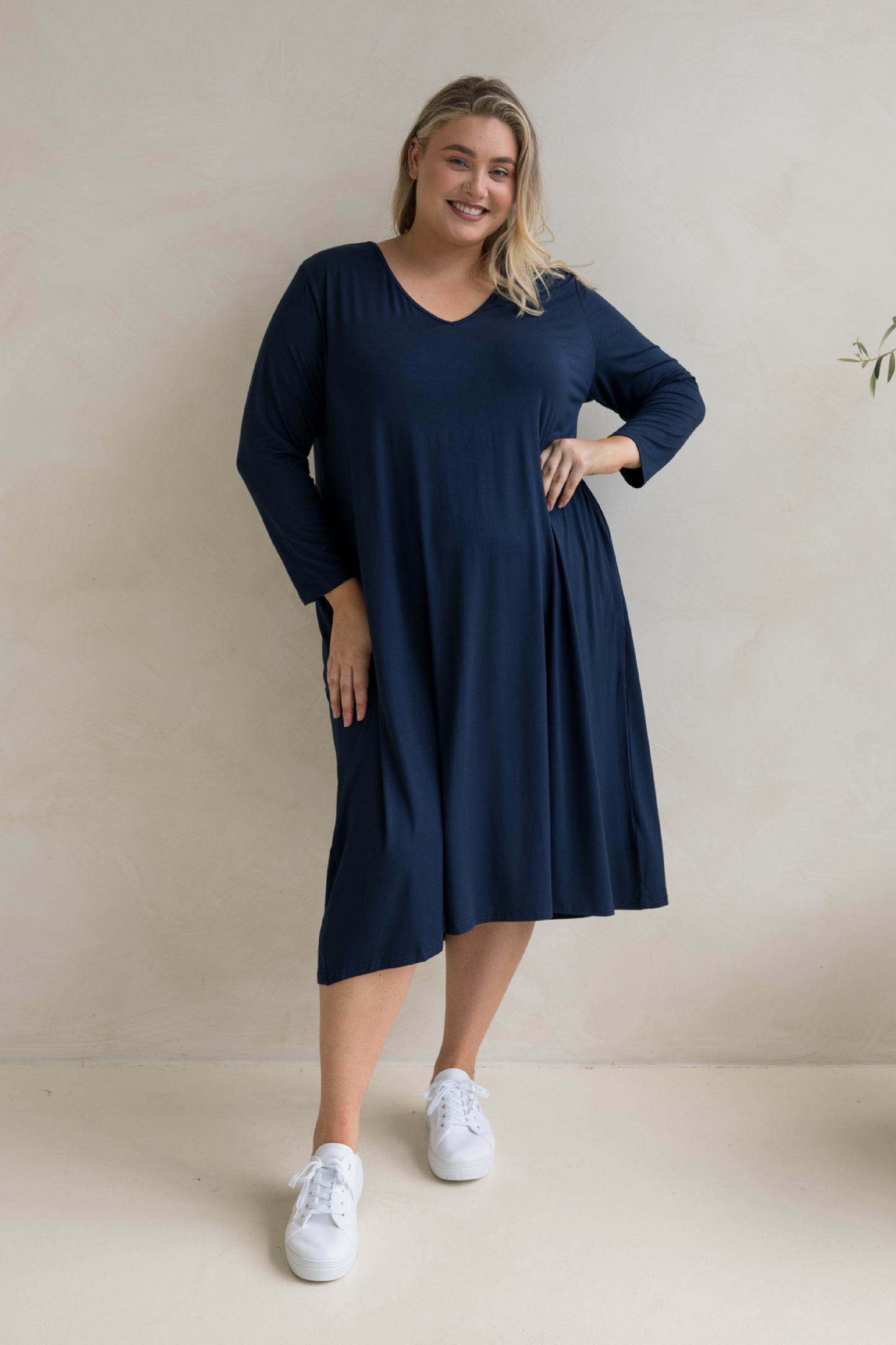 Plus-Sized Navy Dresses | PQ Collection | Long Sleeve T-Shirt Dress