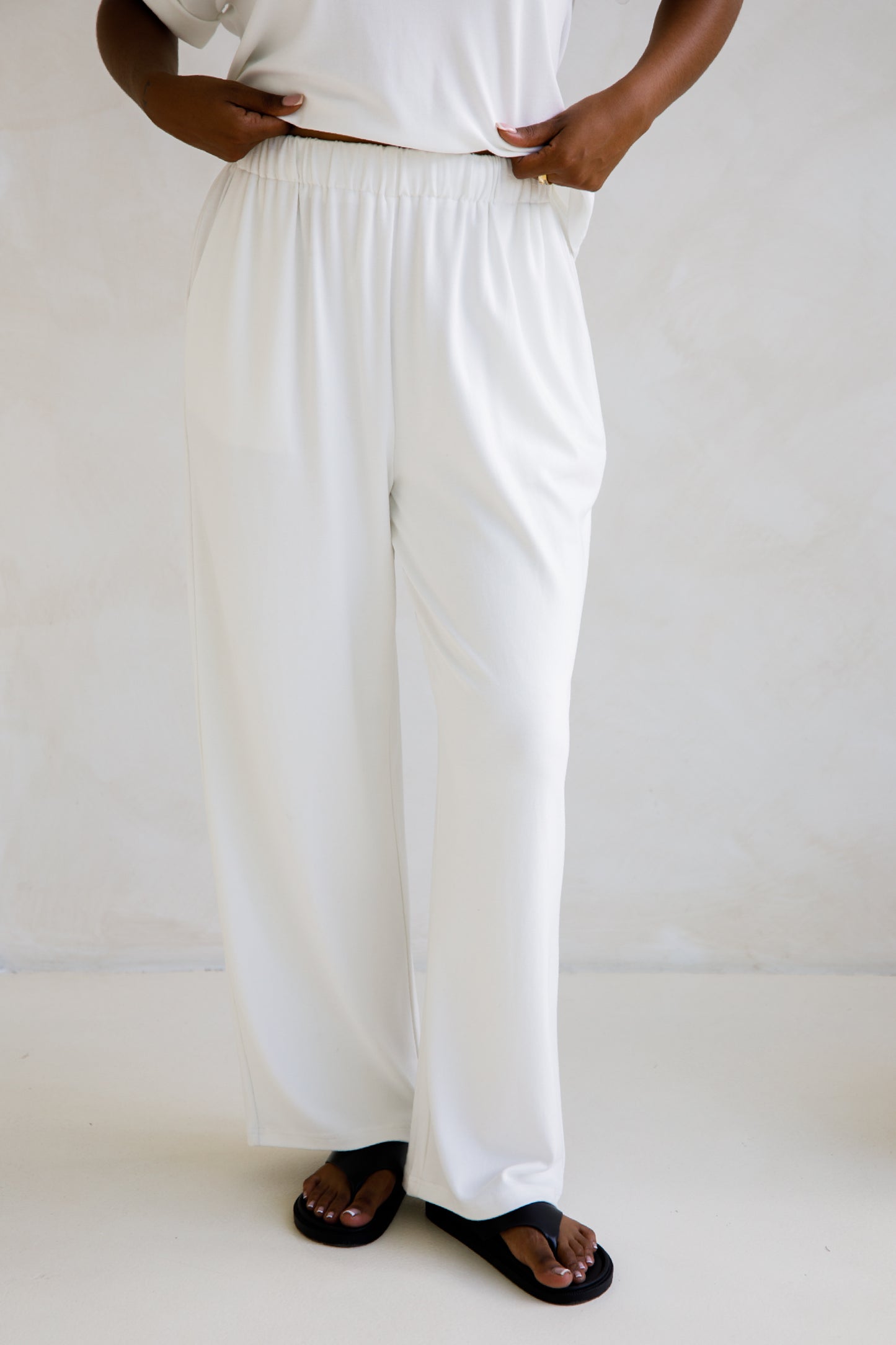 Gigi Lounge Pant | White