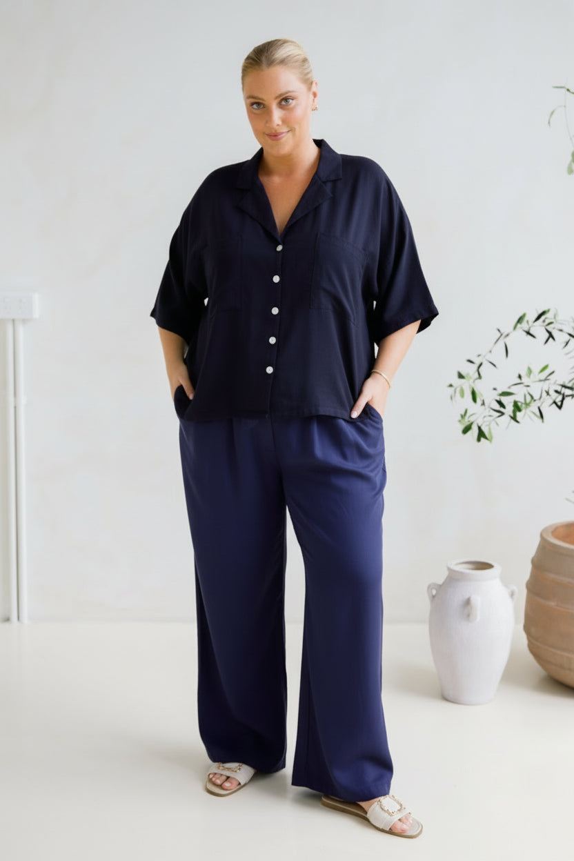 LULU Lyocell Short Sleeve Shortline Shirt | French Navy | FINAL SALE