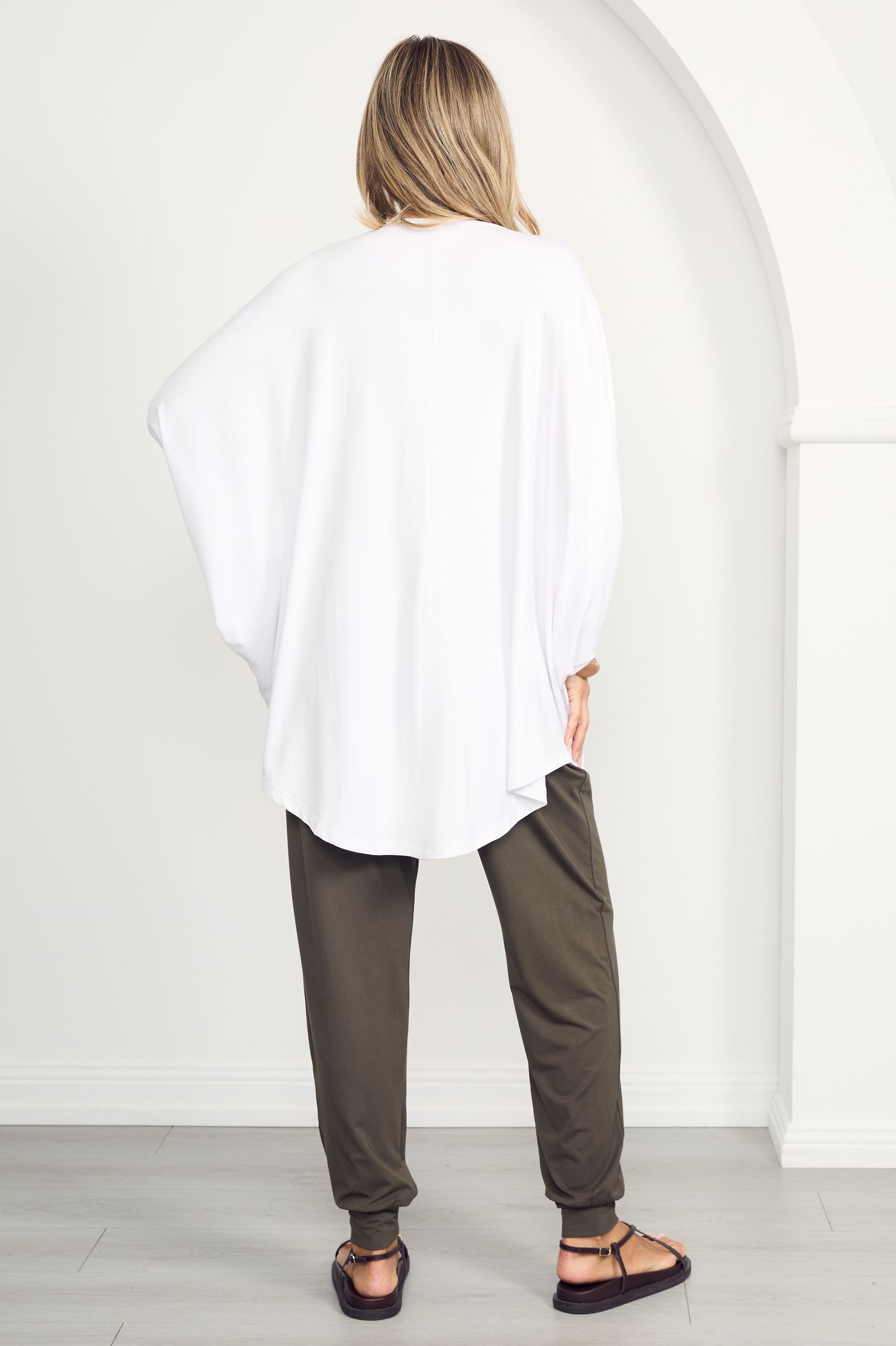 MIRACLE Bamboo Short Sleeve Hi Lo Top | White