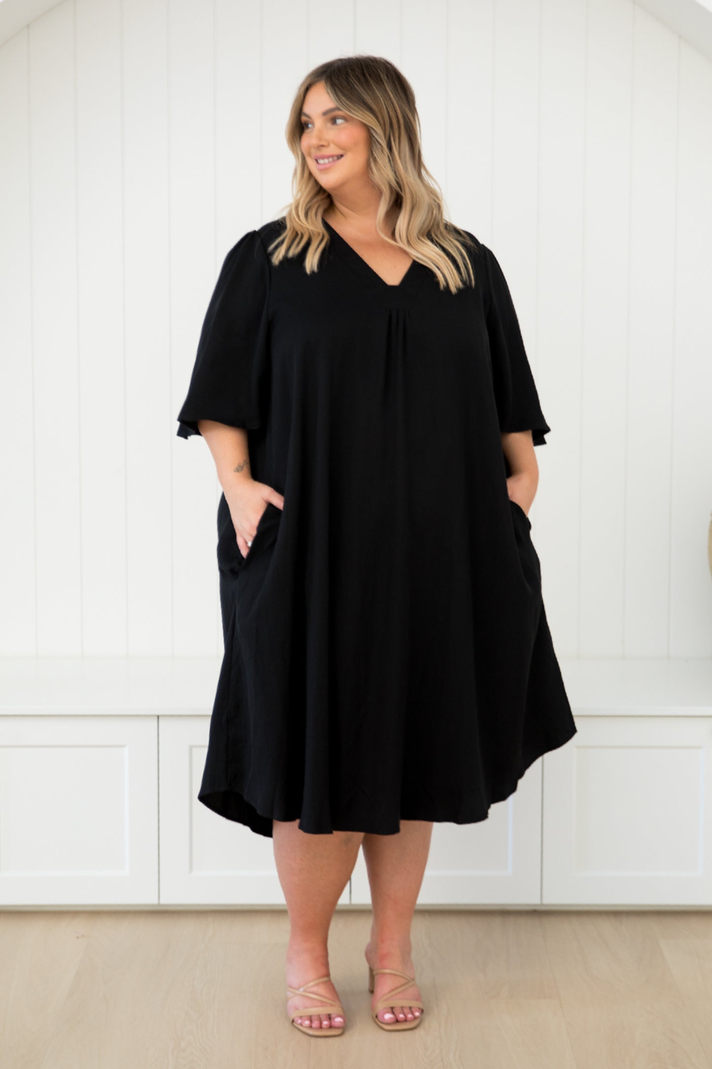 Makeo Dress in Black