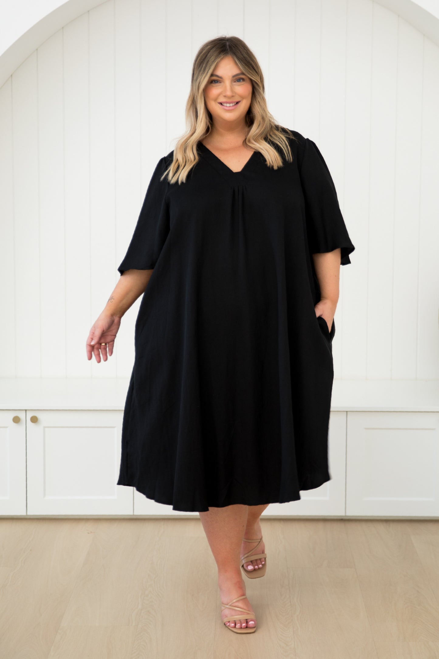 Makeo Dress in Black