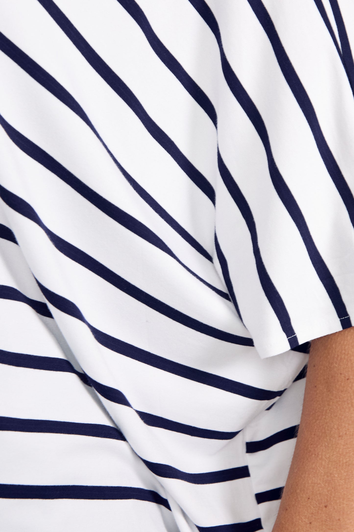 NICE Bamboo Short Sleeve Classic/Longline Top | White/Navy Stripe