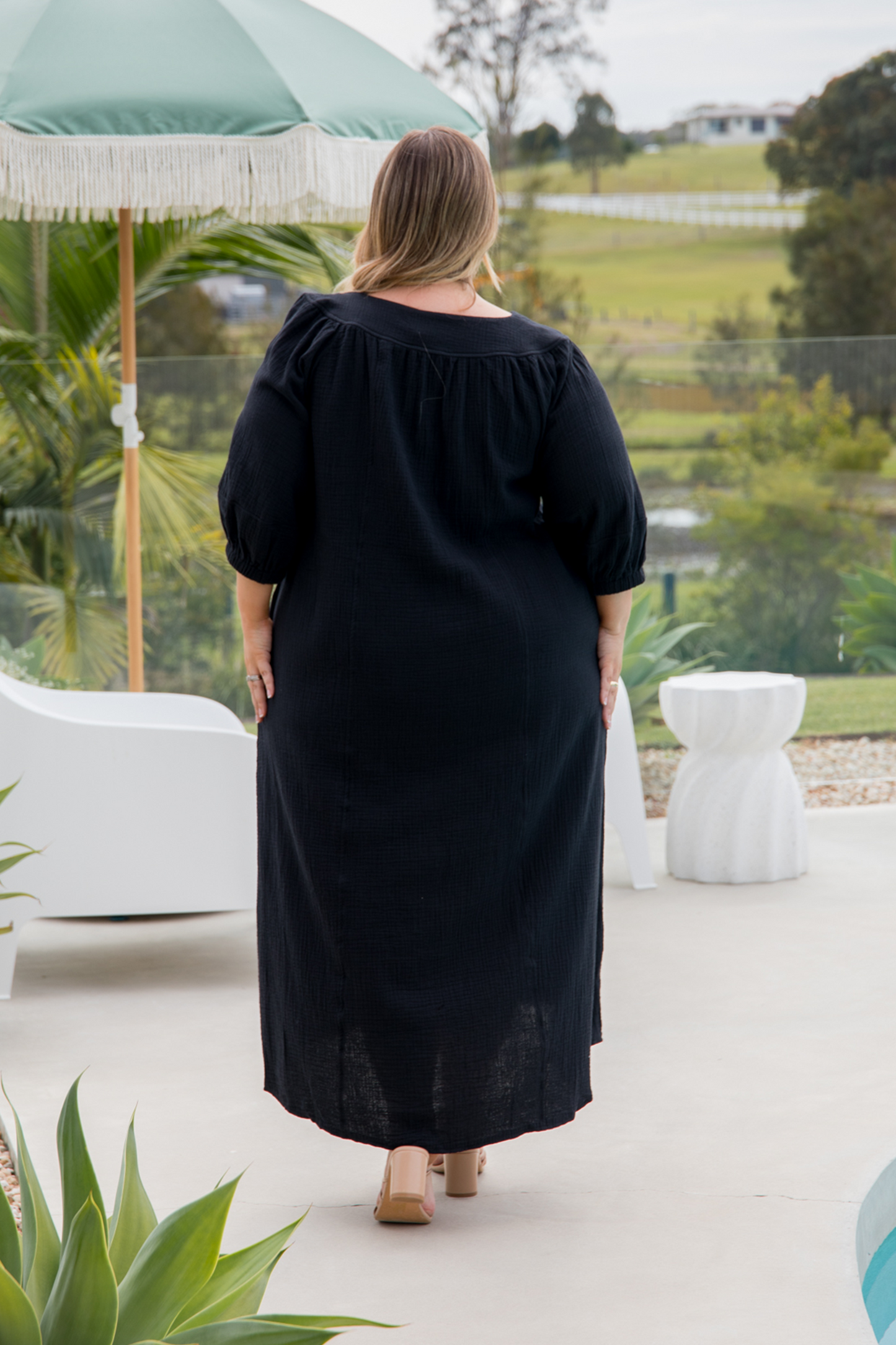 Novella Dress | Black