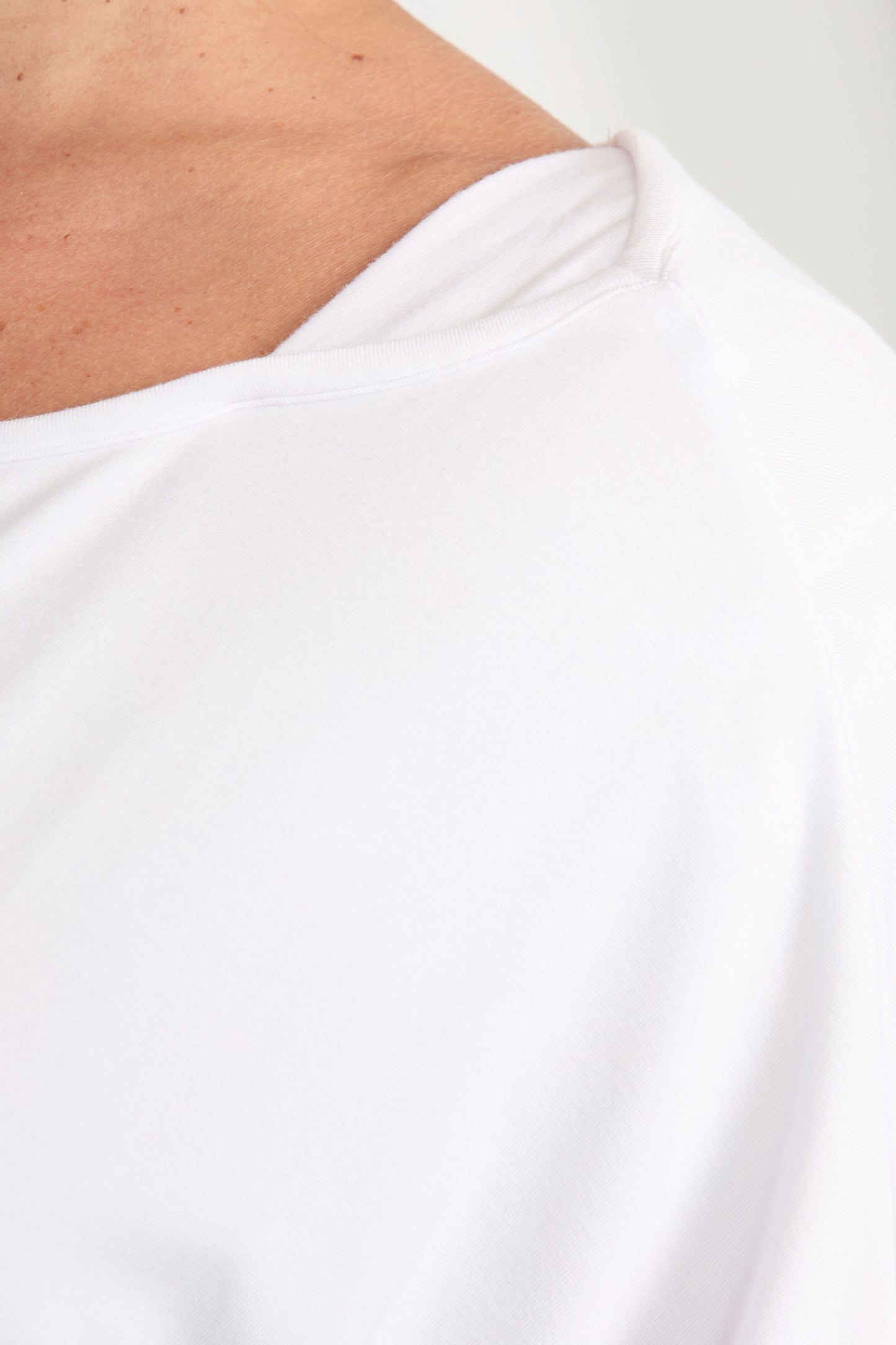 PIPPA Bamboo Long Sleeve Classic Length Top | White