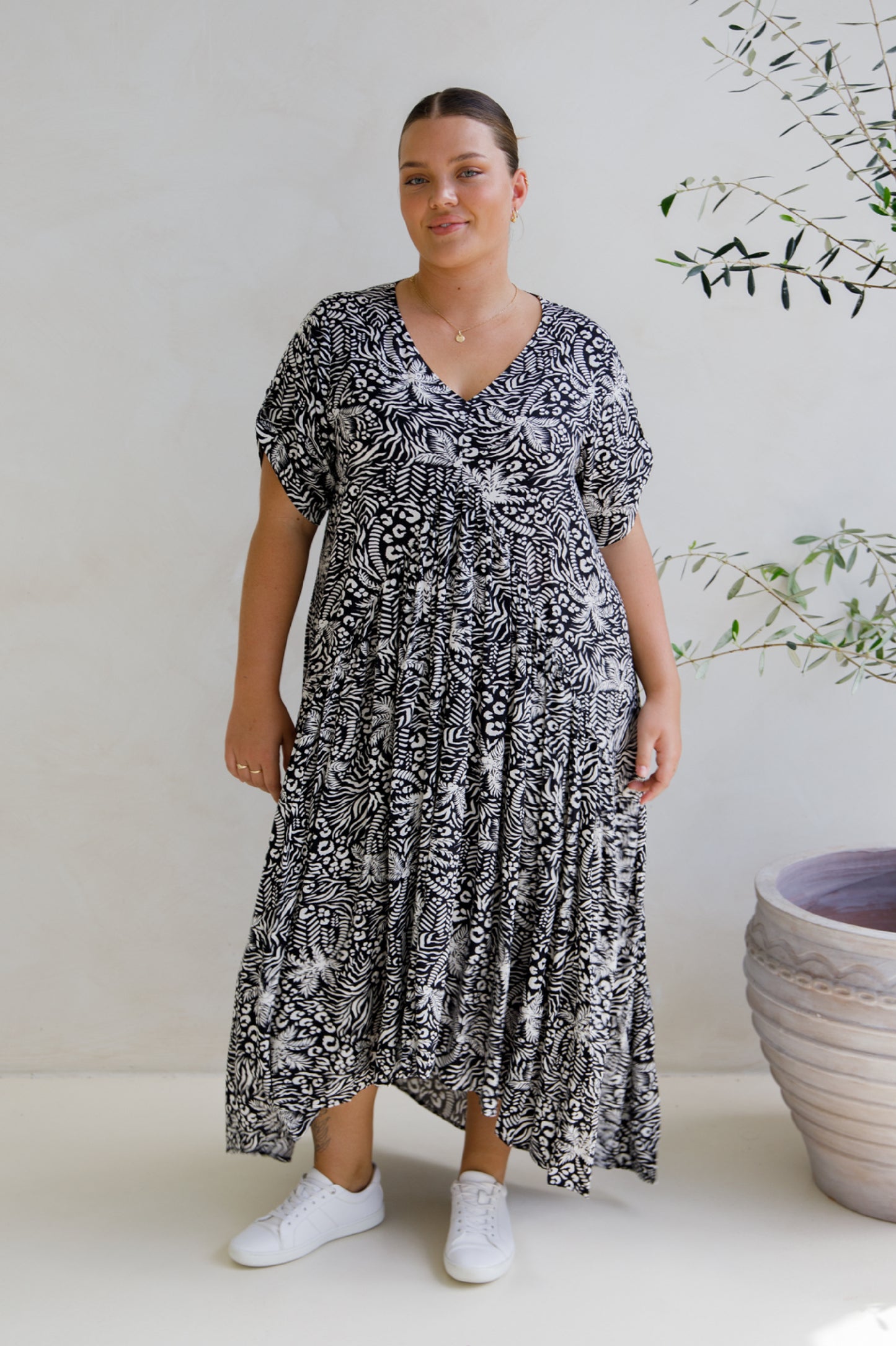 Peak Maxi Dress | Black Palm Cove