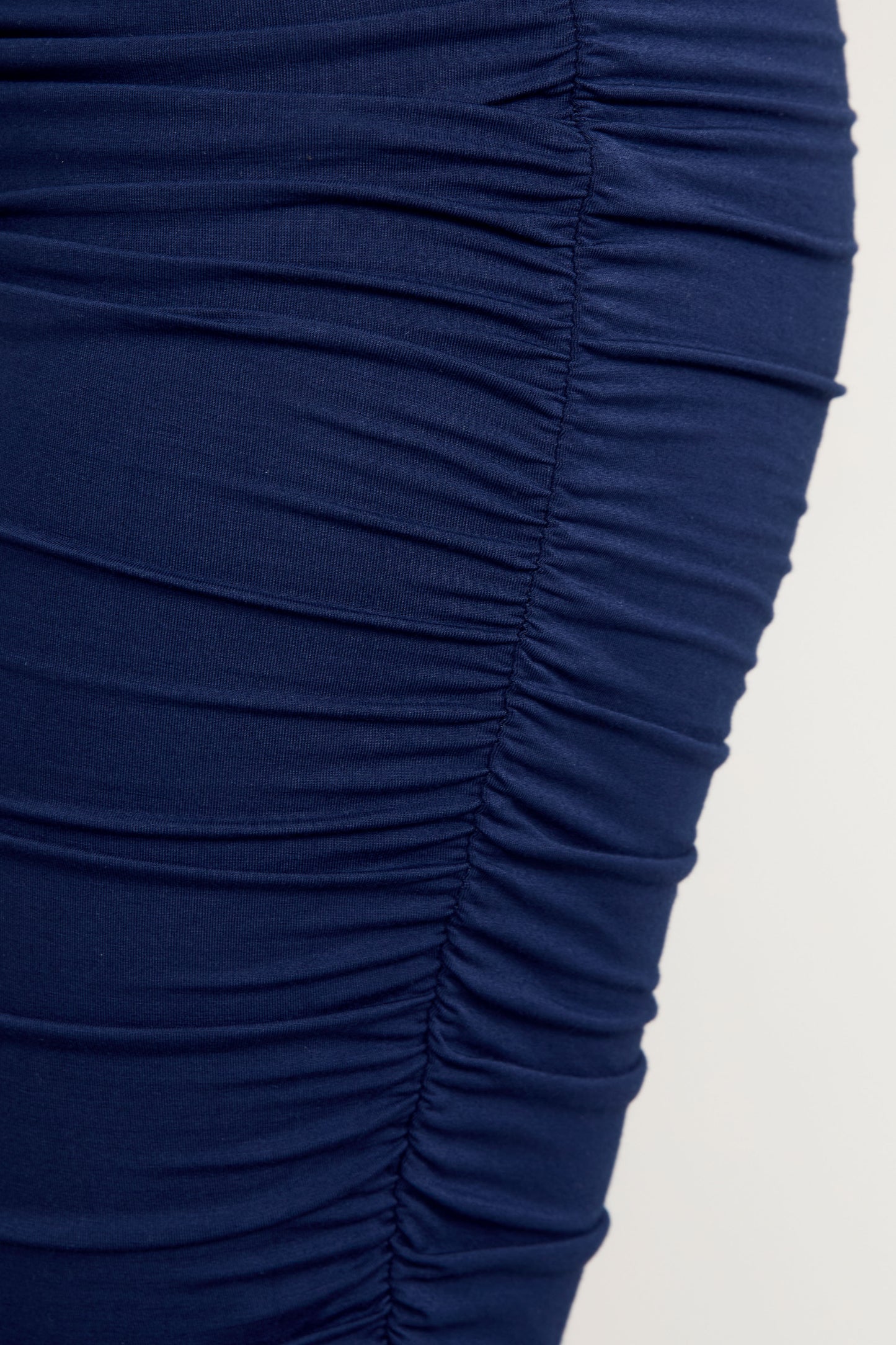 RUCHE Shaping Bamboo Skirt | Navy