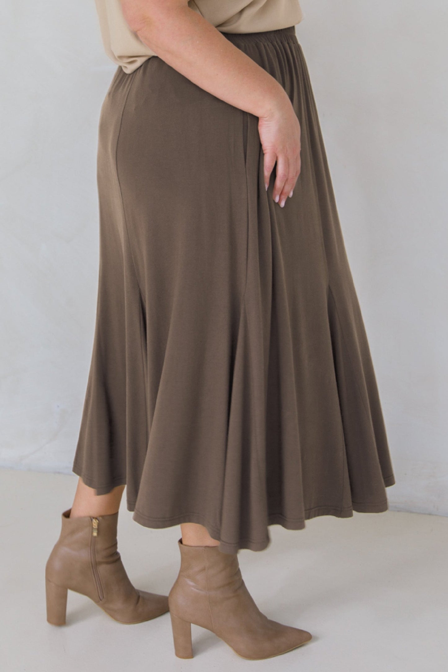 ADELINE Bamboo Mid/Maxi Skirt | Dark Beige