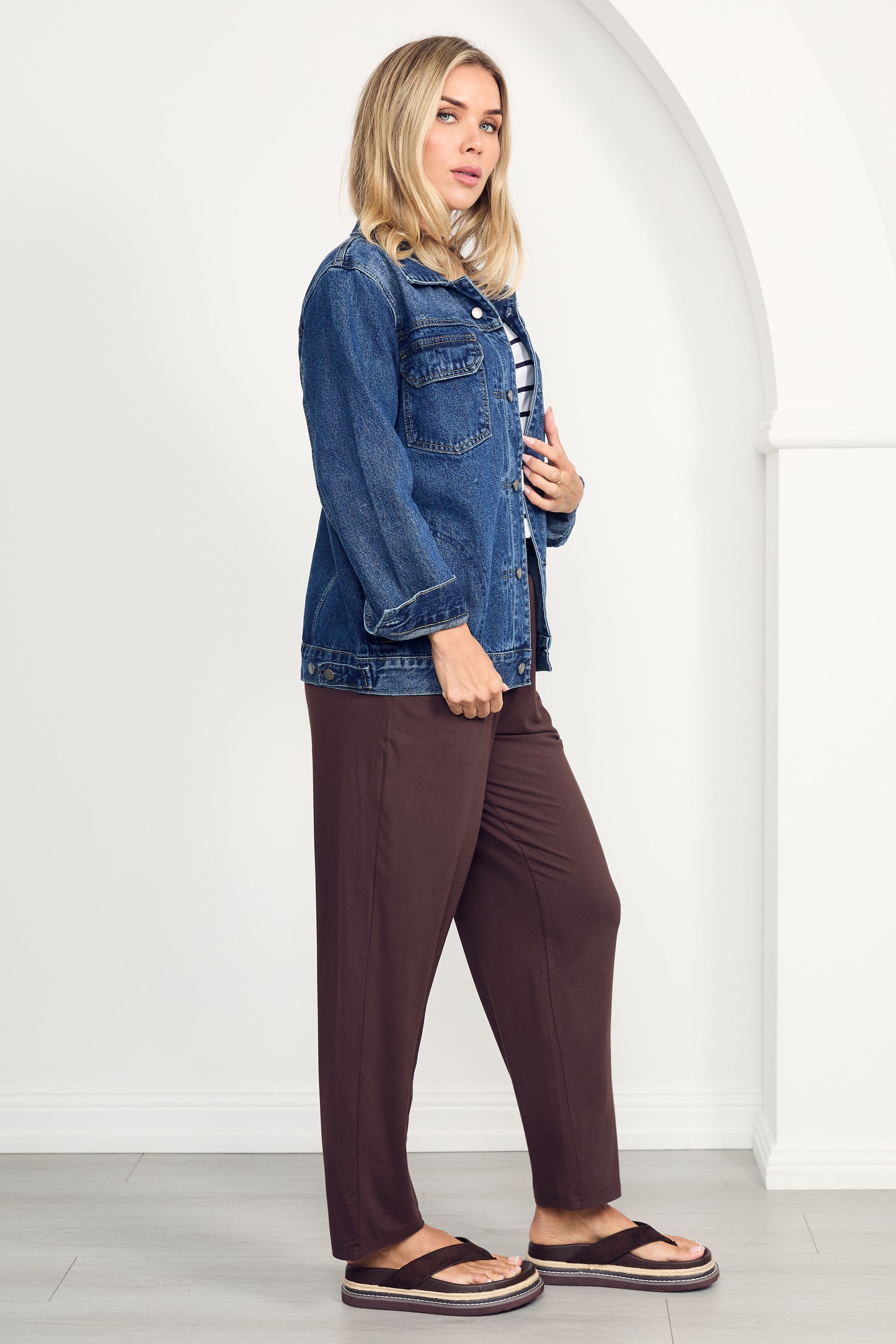 SIGNATURE RELAXED Denim Long Sleeve Classic Length Jacket | Mid/Dark Wash Denim