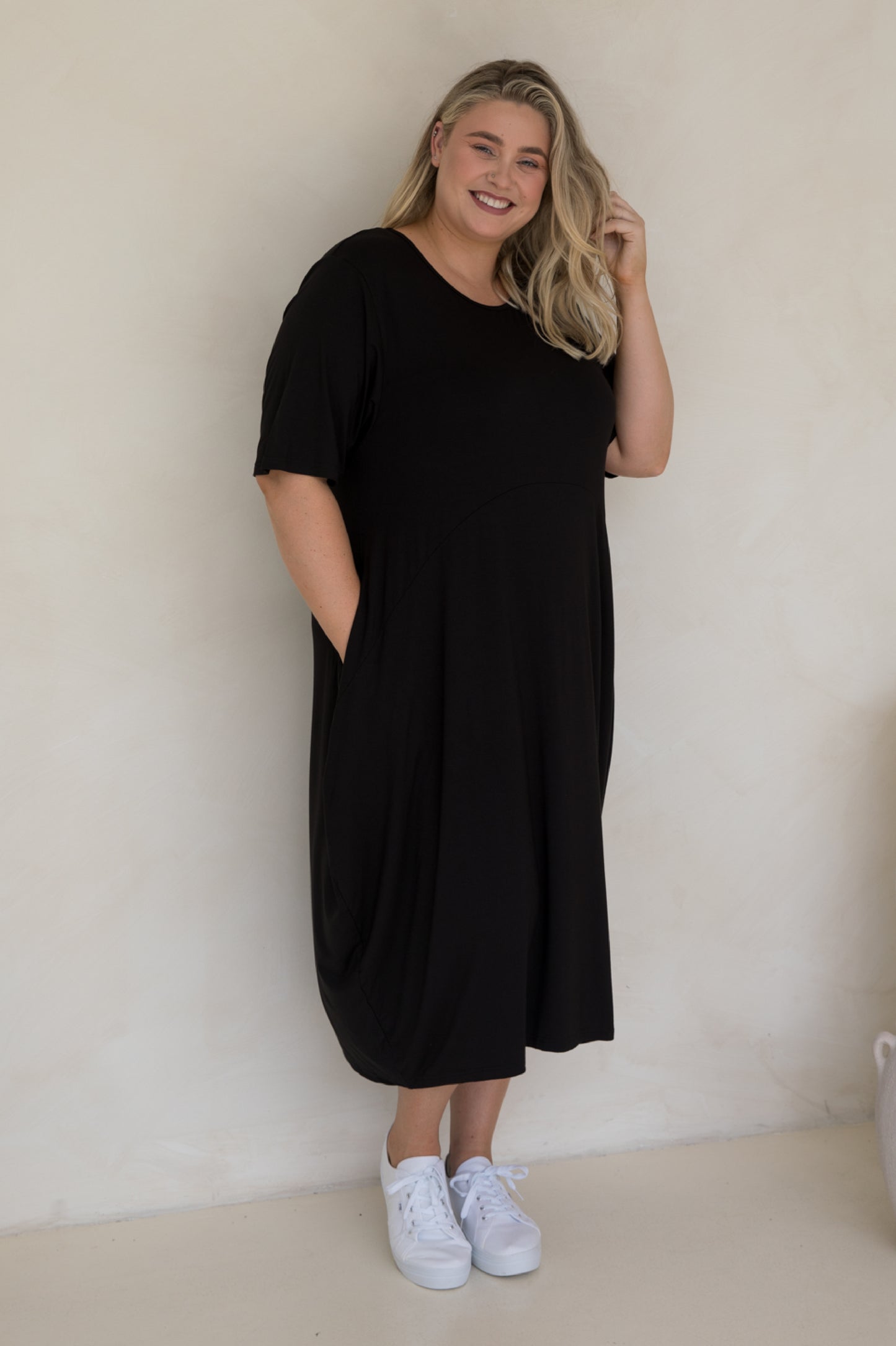 Plus-Sized Black Dresses | PQ Collection | Short Sleeve Soho Dress