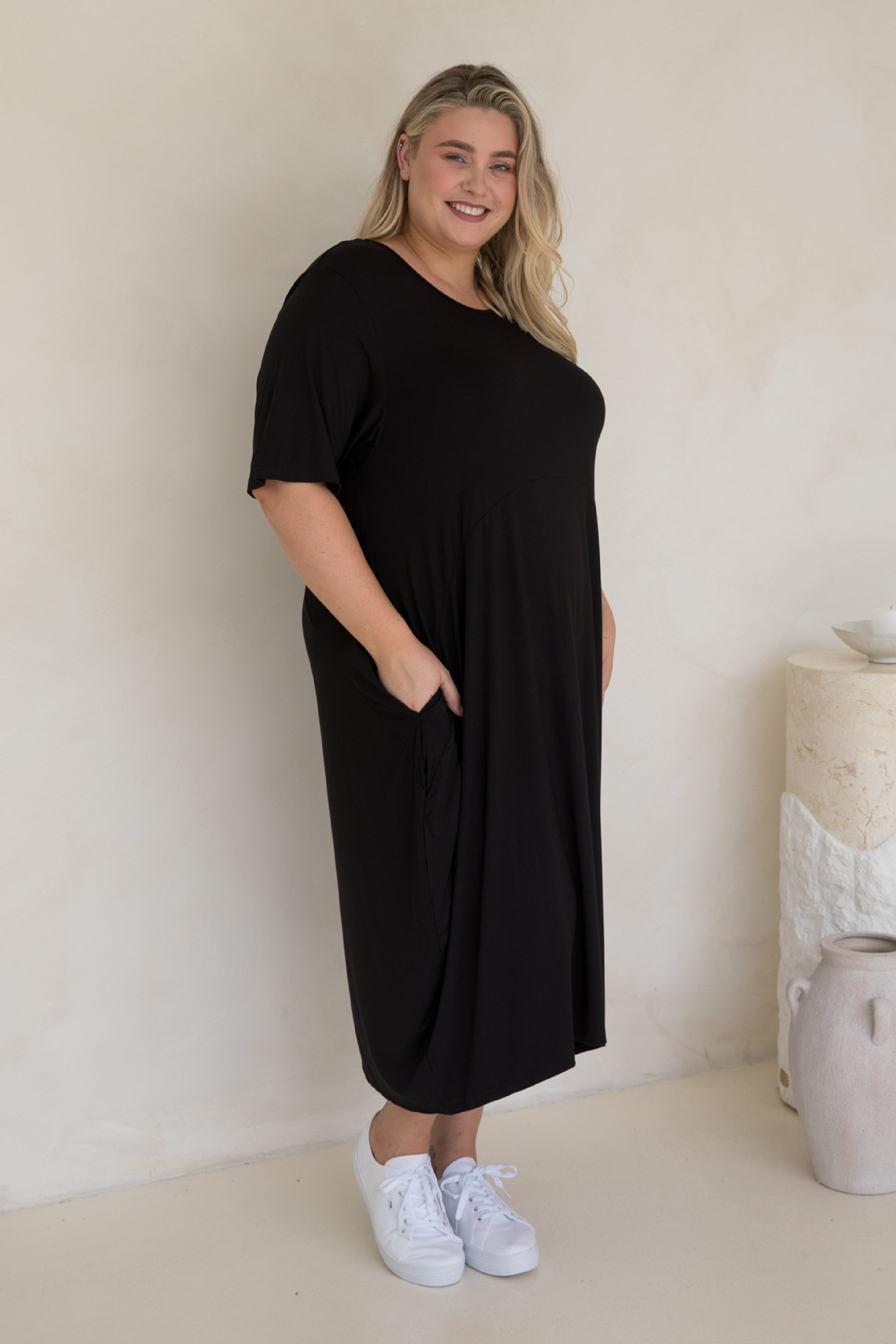 Plus-Sized Black Dresses | PQ Collection | Short Sleeve Soho Dress