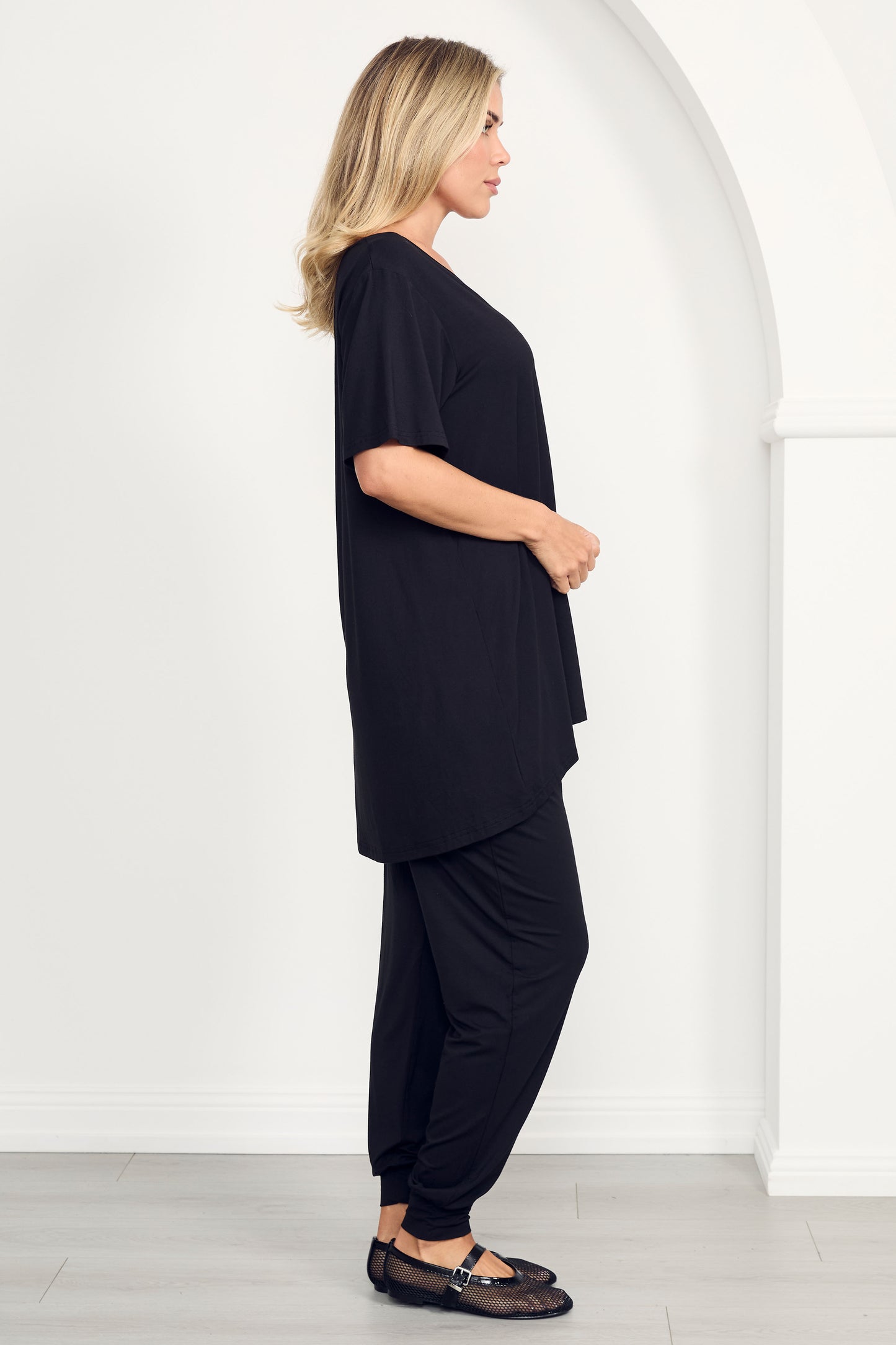 T-SHIRT Hi Lo Bamboo Top | Black