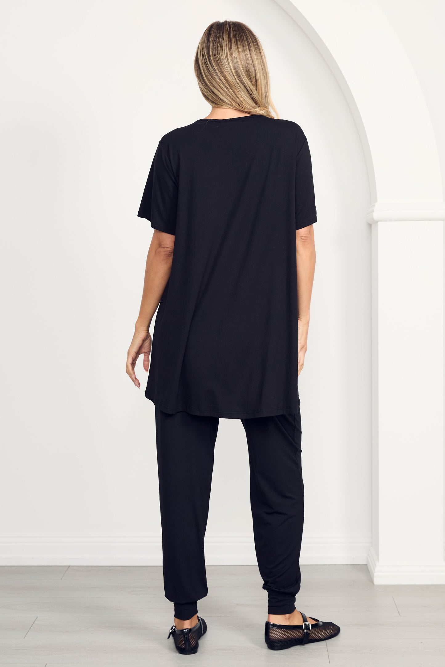T-SHIRT Hi Lo Bamboo Top | Black