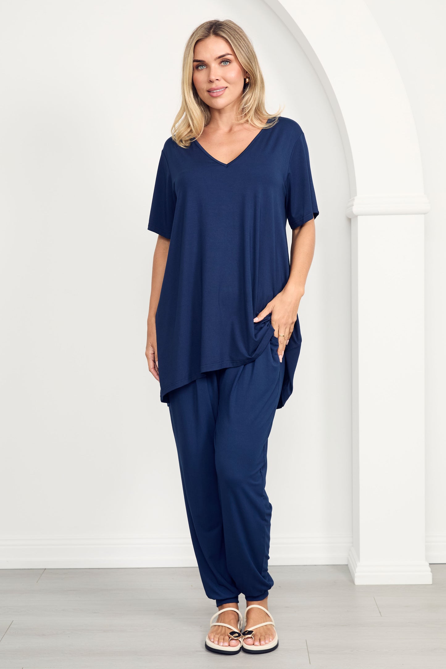 T-SHIRT Hi Lo Bamboo Top | Navy